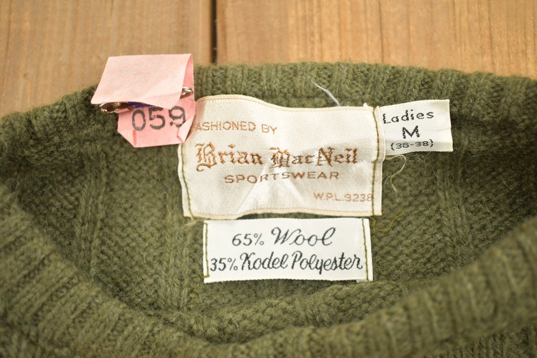 Vintage 1990s Brian MacNeil Women's Knitted Wool Crewneck Sweater