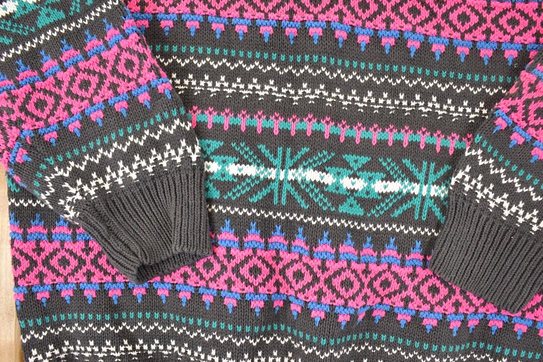 Vintage 1990s Snowflake Striped Knit AOP Crewneck Sweater Women's XL