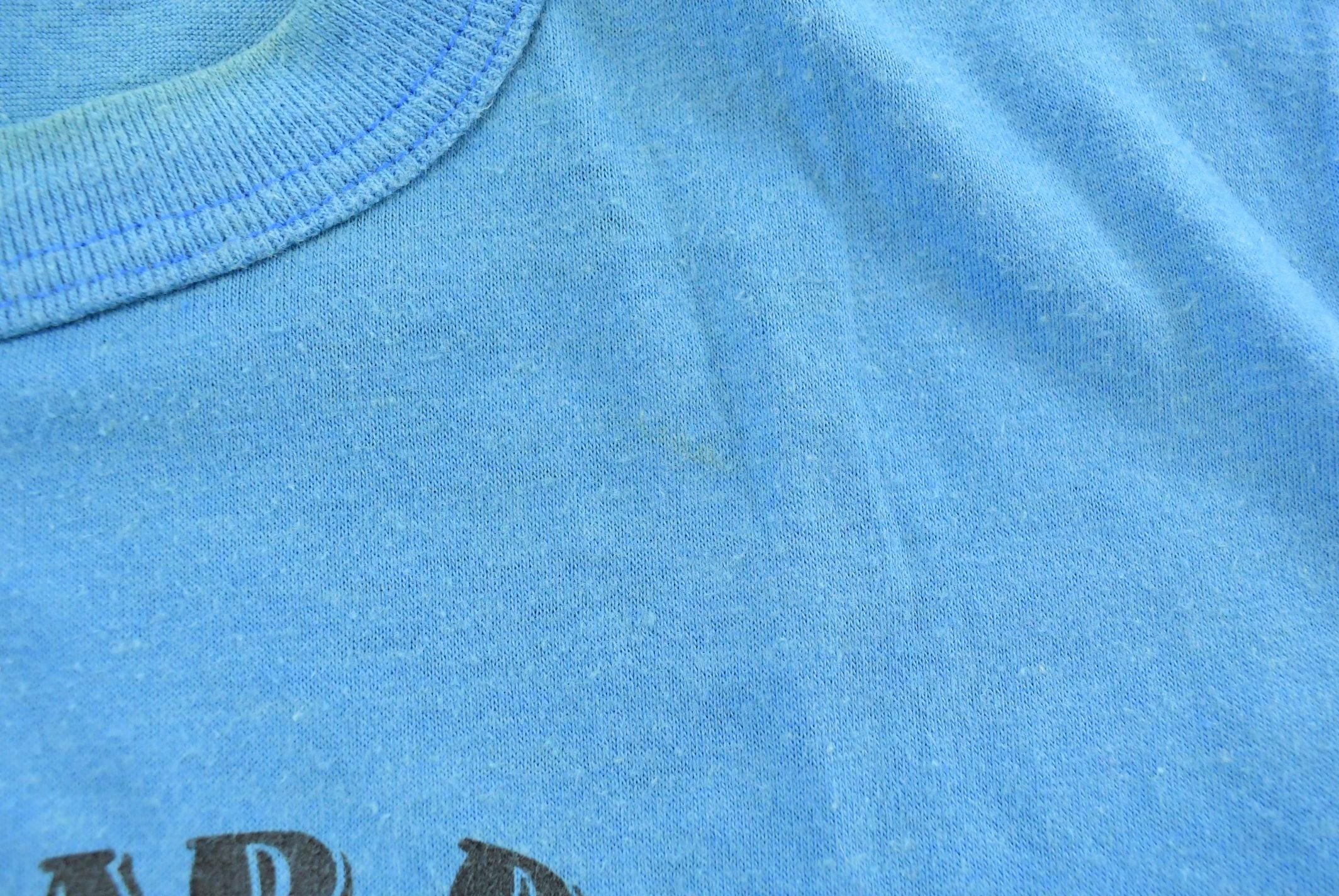 Vintage 1980s Three Dollar Deweys Ale House Souvenir T-Shirt Made In USA Mens XS