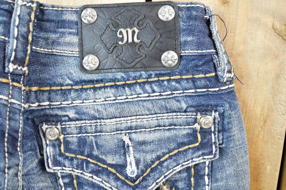 Vintage Y2K Miss Me Bedazzled Low Rise Jeans Size 26x31
