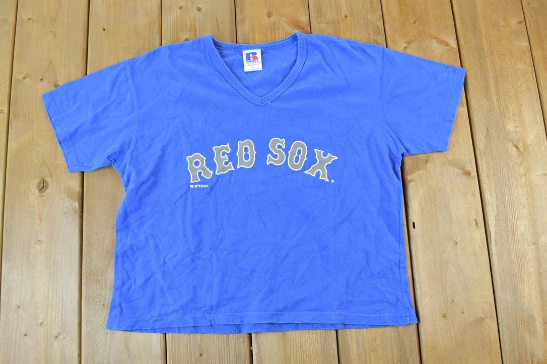 Vintage 2004 Cropped Red Sox MLB Graphic T-Shirt