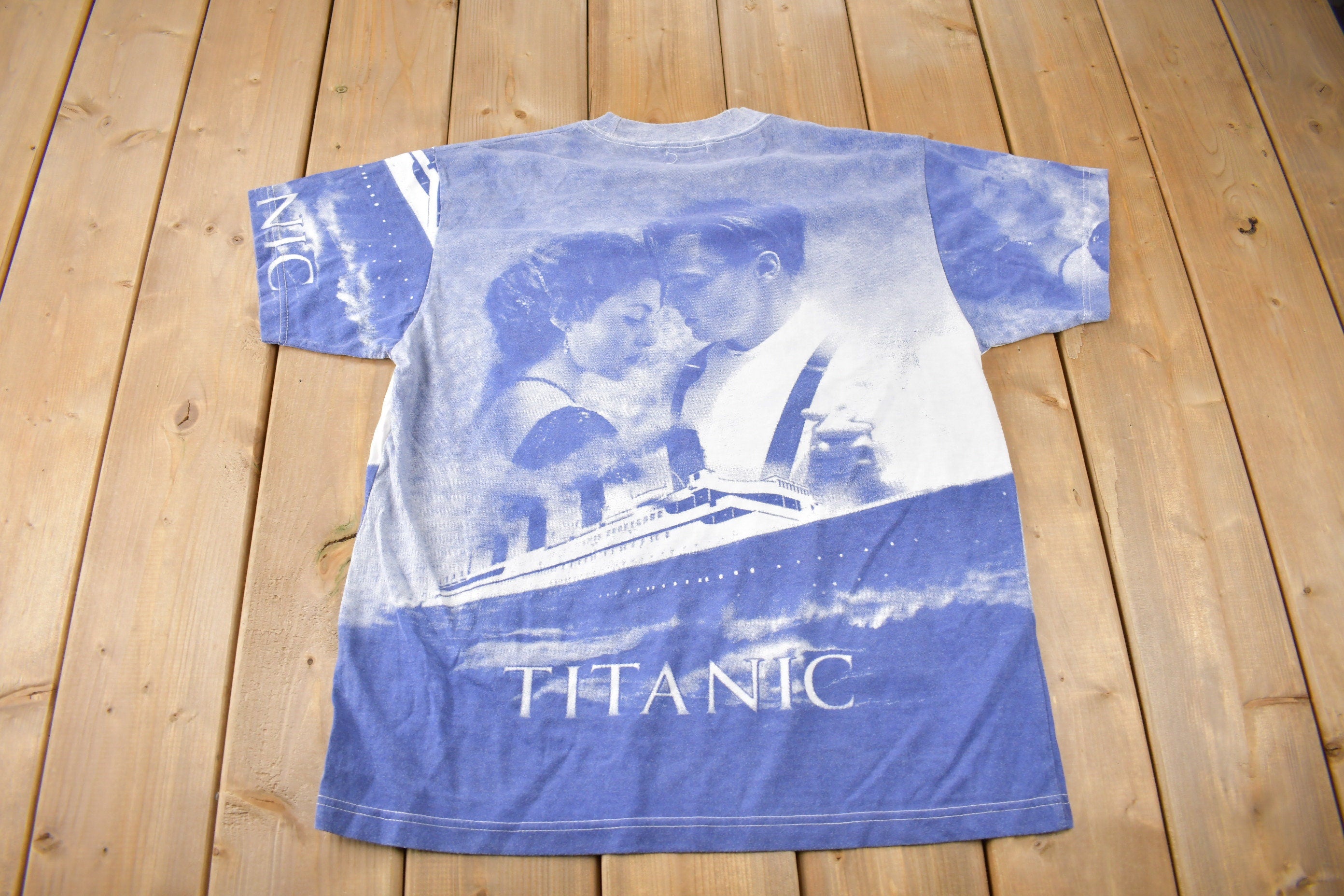 Vintage 1997 All Over Print Titanic Movie Promo T-shirt Size Medium