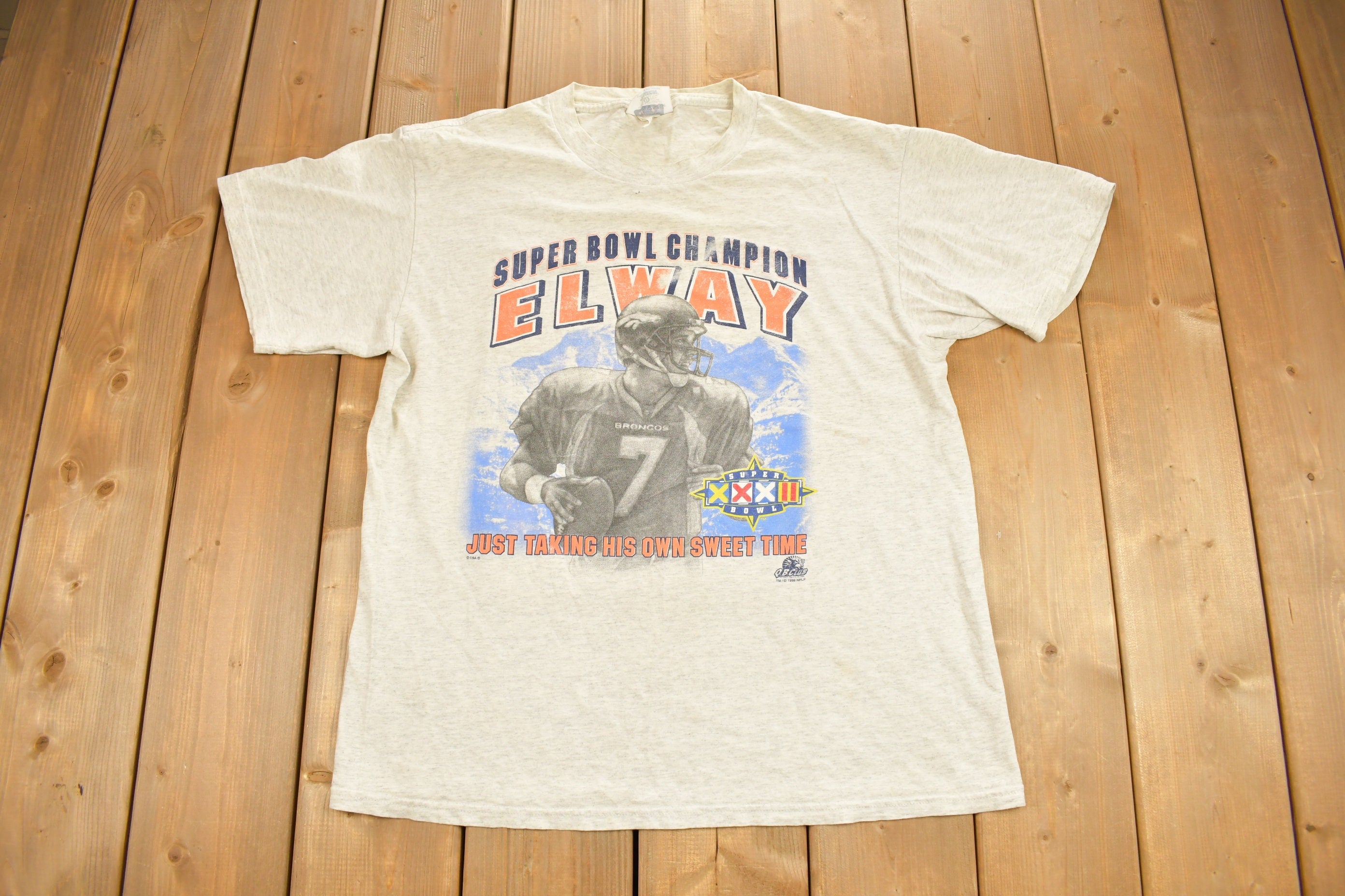 Vintage 1998 Denver Broncos Superbowl Champions NFL Graphic T-Shirt