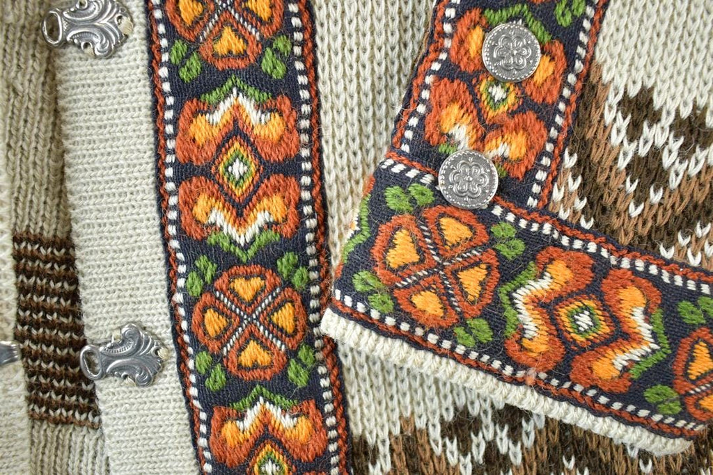 Vintage 1990s North Cape 100% Wool Knit Abstract Pattern Button Clasp Crewneck Sweater