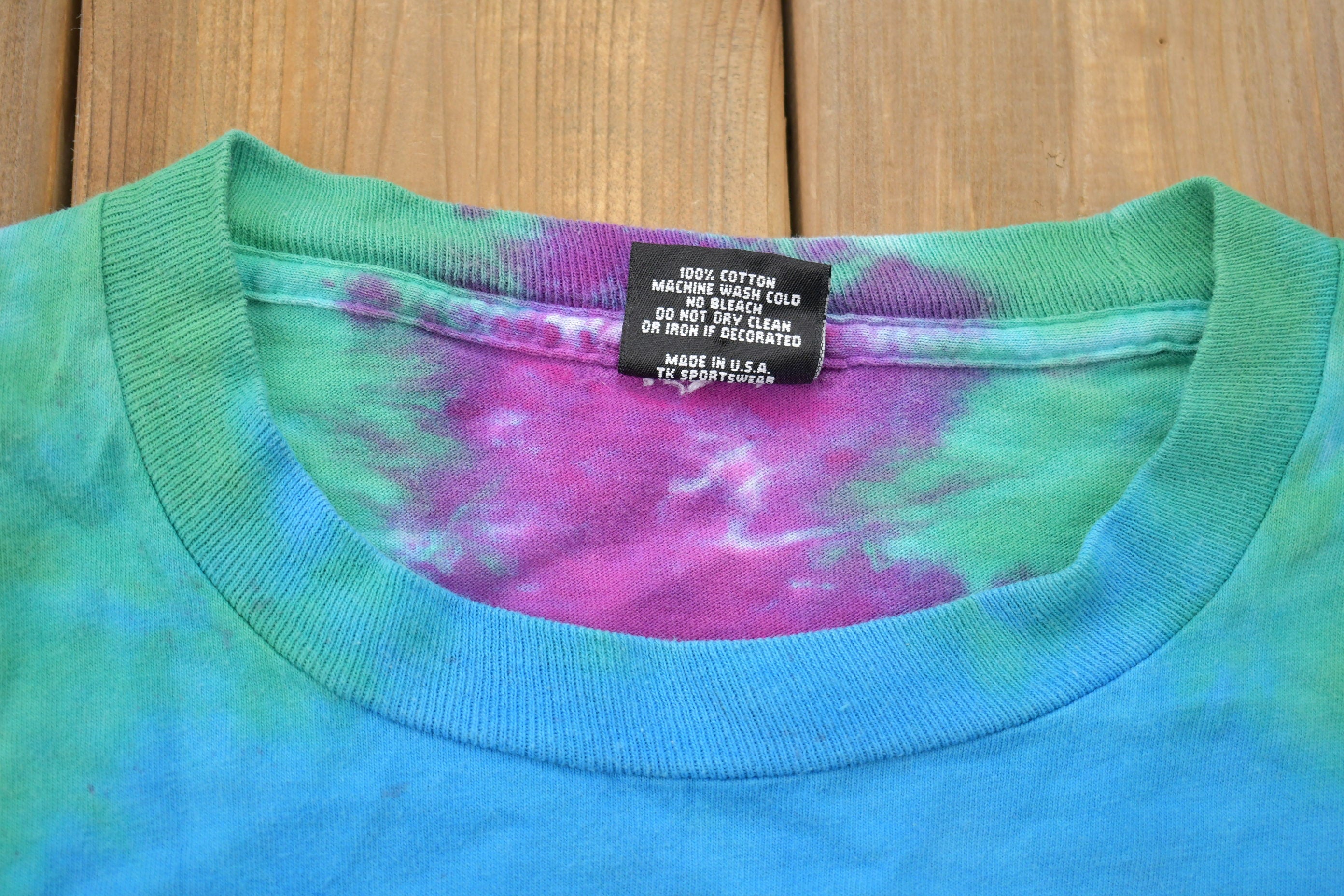 Vintage 1990s Snowboard Colby College Graphic T Shirt