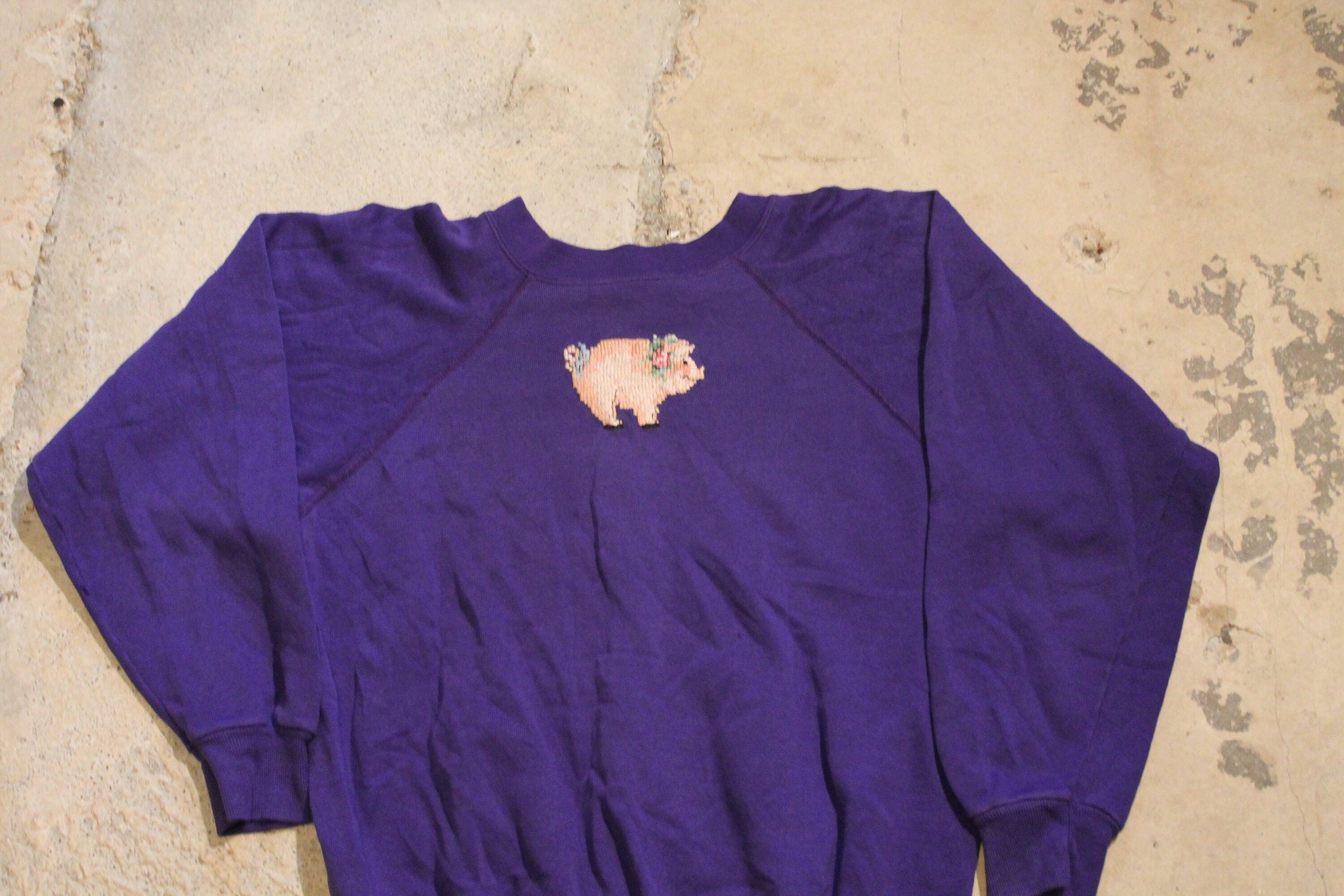 Vintage 1990s Pig Graphic Raglan Crewneck