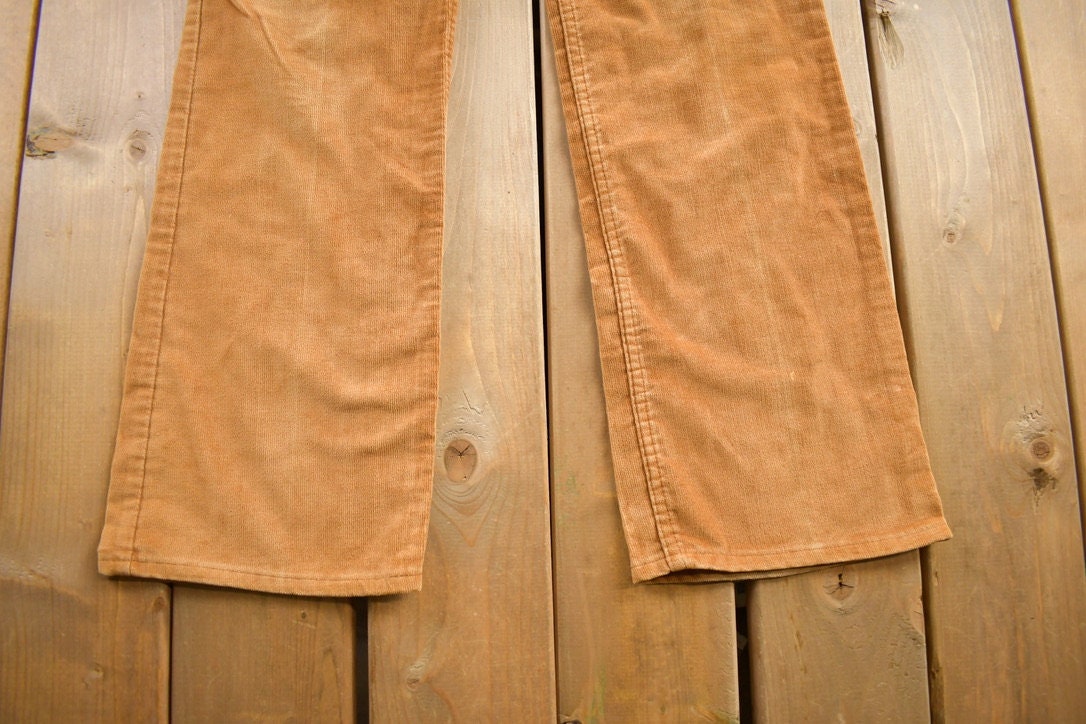 Vintage 1980s Levi's Movin On Corduroys Made In USA 32x32