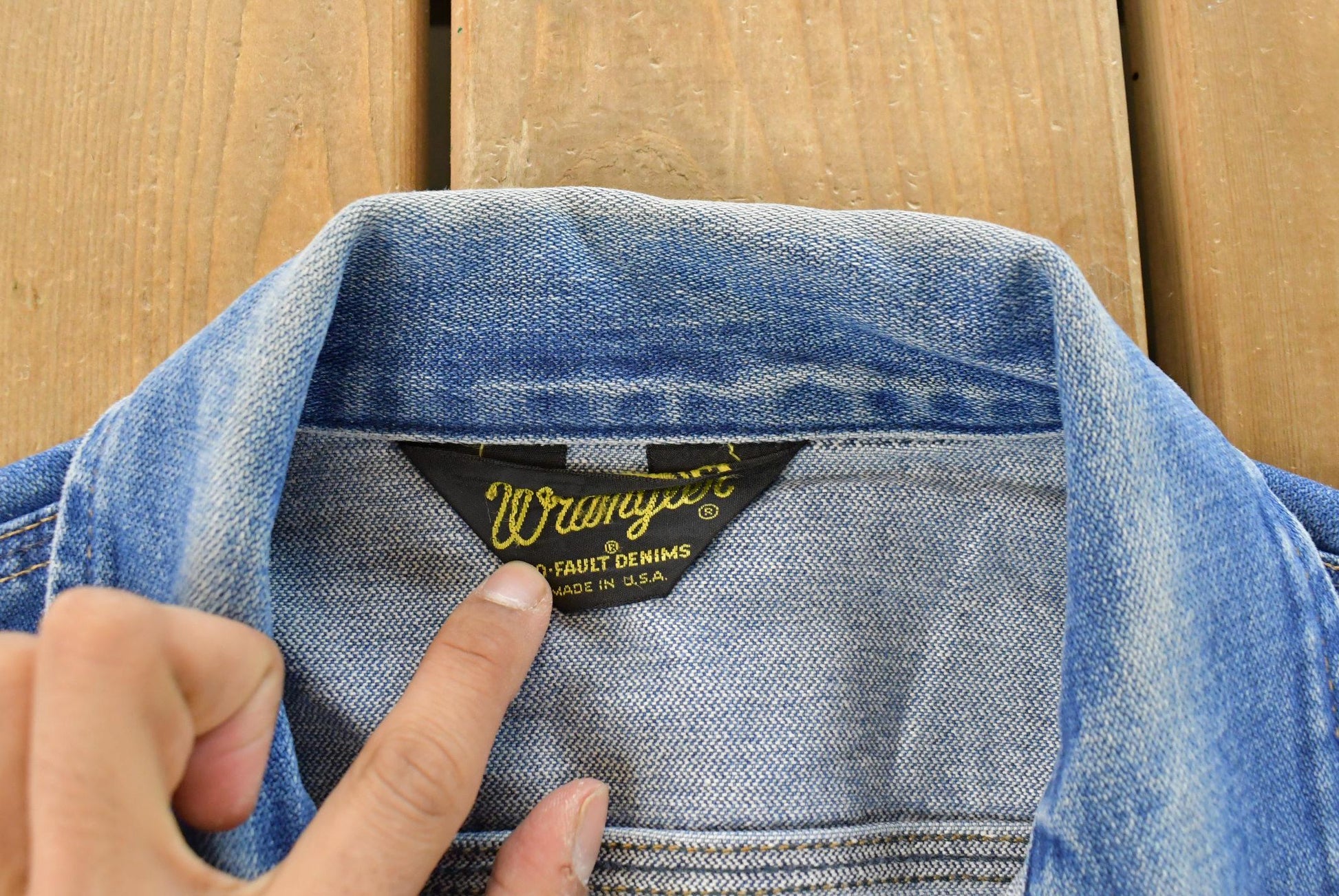 Vintage 1970s Wrangler Workwear Distressed Denim Trucker Jean Jacket Men's S