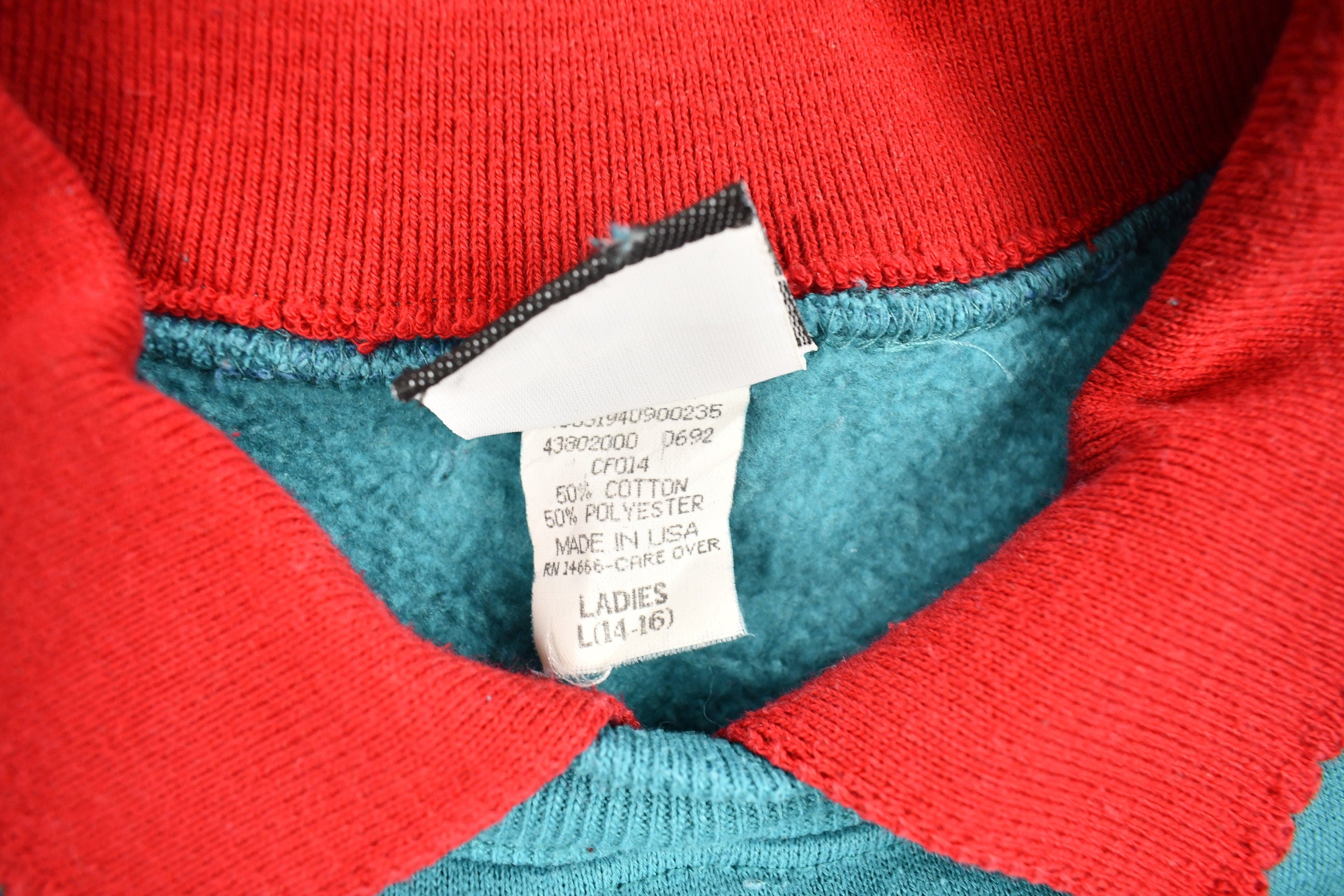 Vintage 1990s Cute Collared Crewneck Sweater