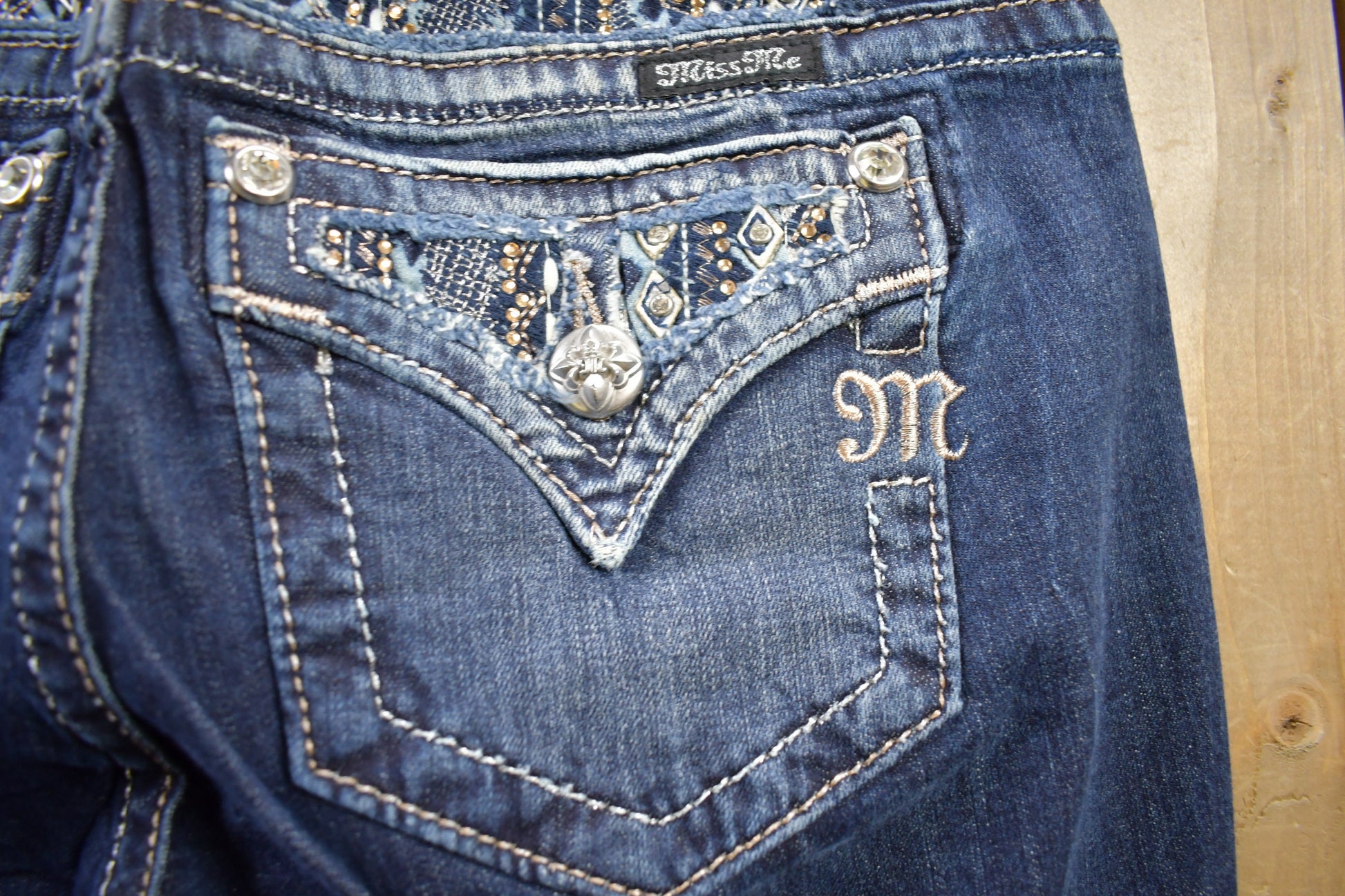 Vintage Y2K Miss Me Bedazzled Low Rise Jeans Size 26x32