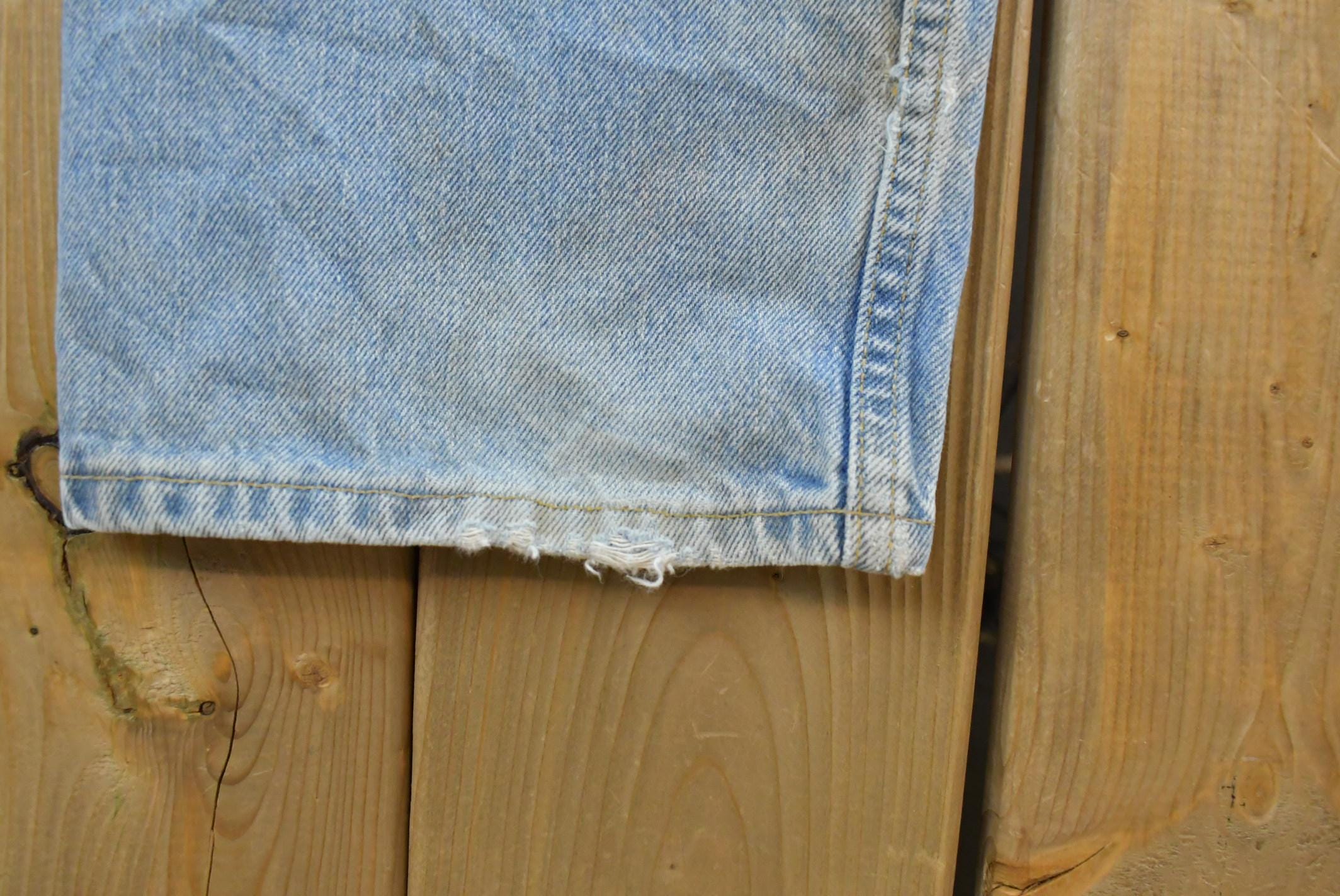 Vintage 1990s Levi's 505 Regular Fit Denim Jeans Men's 32 x 34 / 90s Levi's / Streetwear
