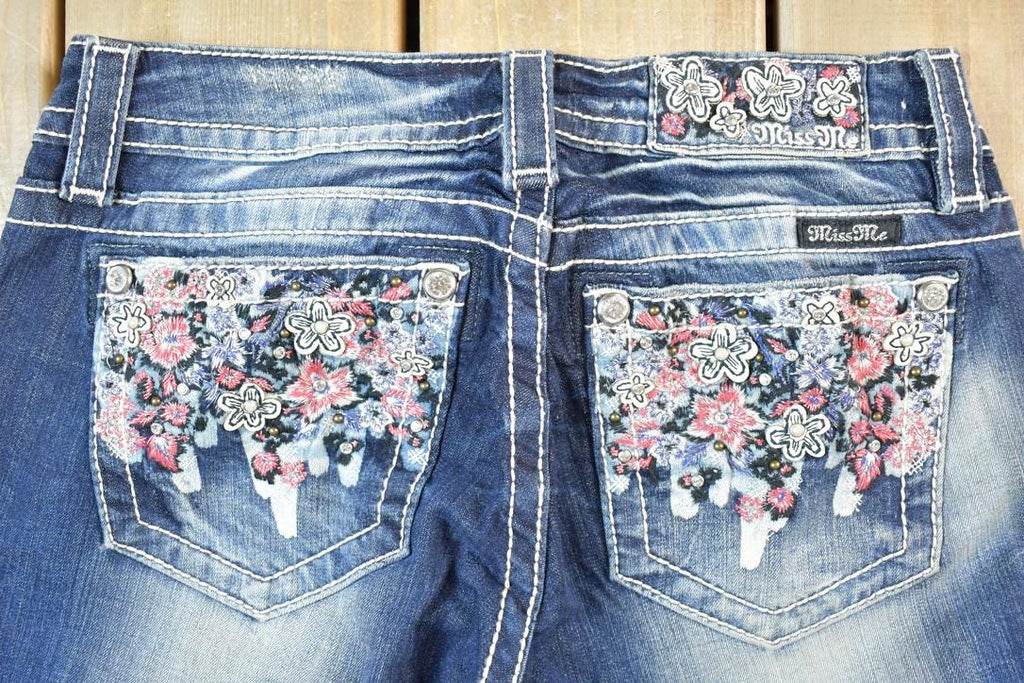 Vintage Y2K Miss Me Bedazzled Low Rise Jeans Size 26x31