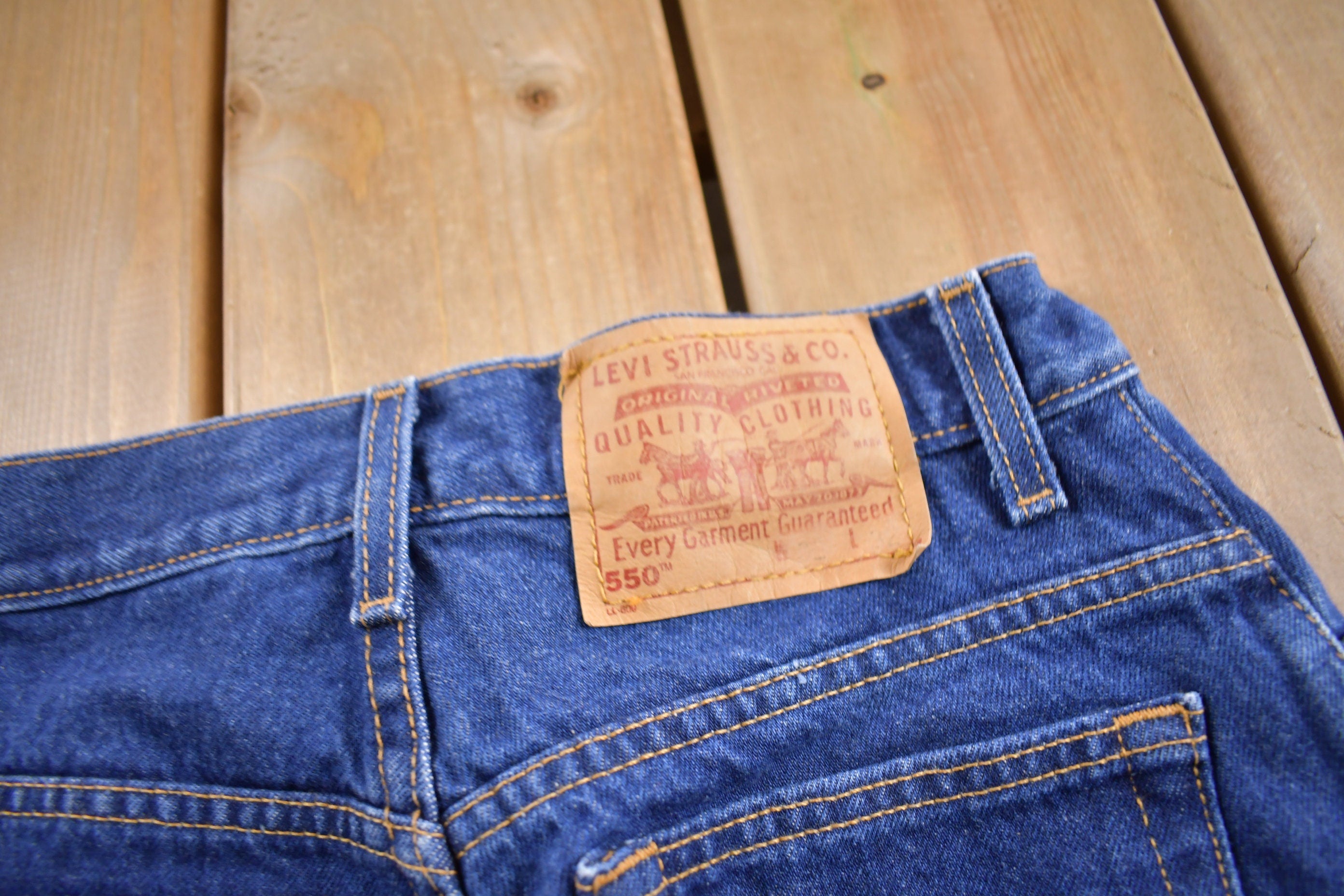 Vintage 1990s Levi's 550 Indigo Jeans Size 28 x 30
