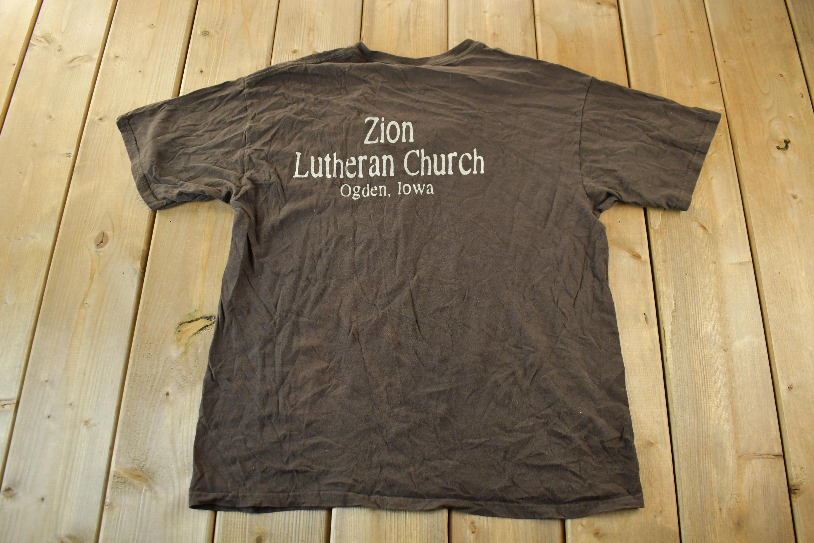 Vintage 2000s Jesus Graphic T-Shirt