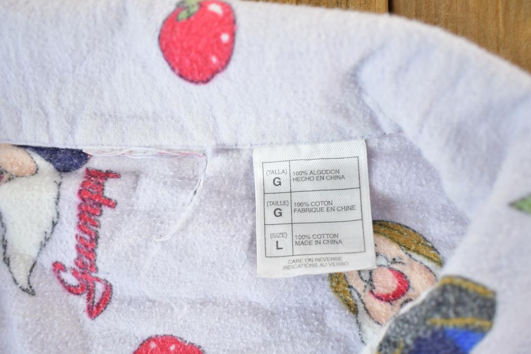 Vintage 1990s Snow White Disney AOP Sleepwear Button Up Shirt Size Mens L