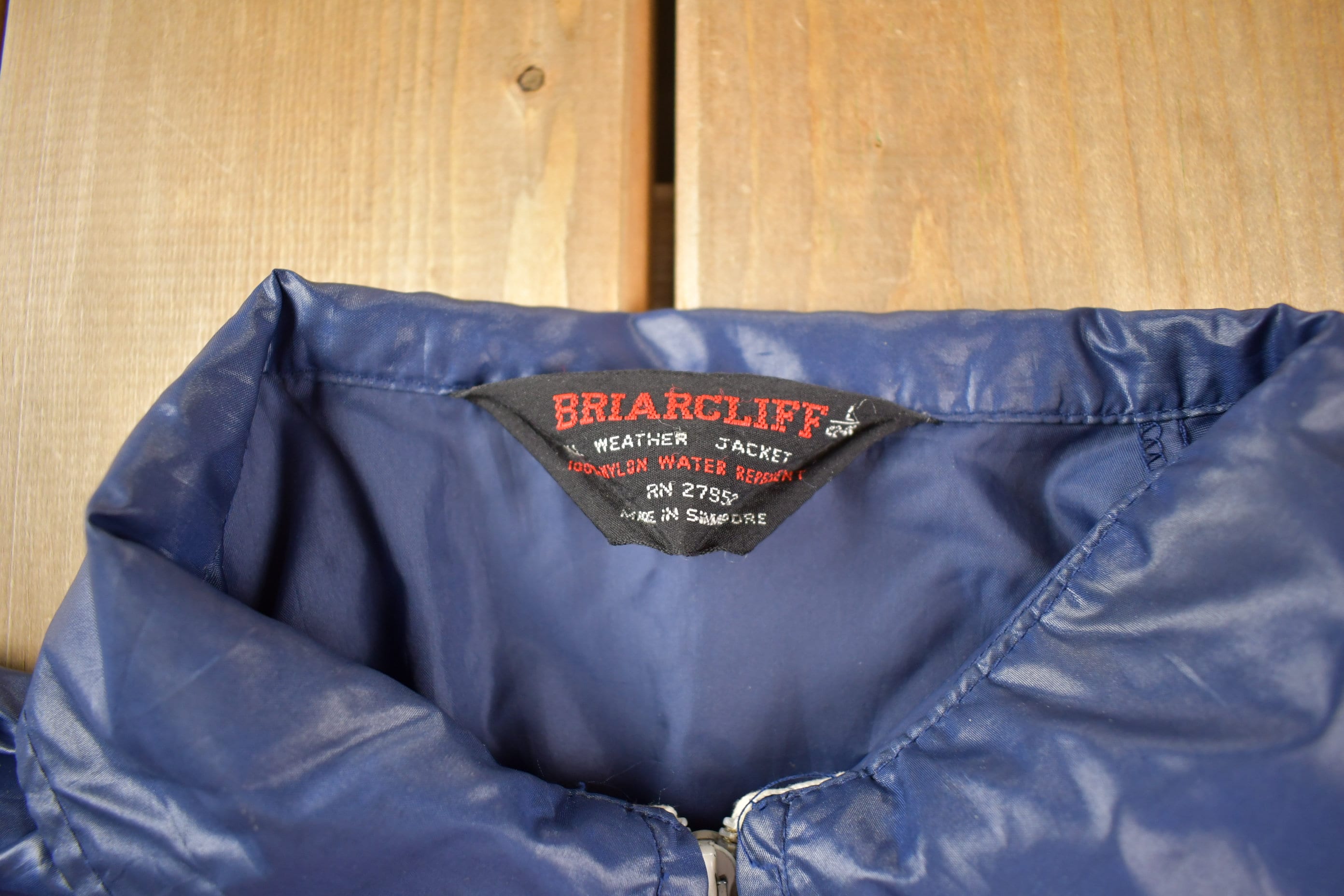 Vintage 1970s Briar Cliff Light Weight Windbreaker Jacket