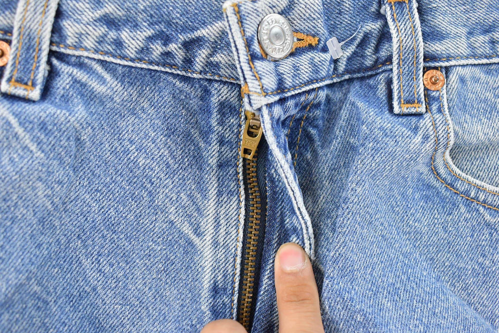 Vintage 1990s Levi's 550 Relaxed Fit Denim Jeans Men's 34 x 30 / 90s Levi's / Streetwear
