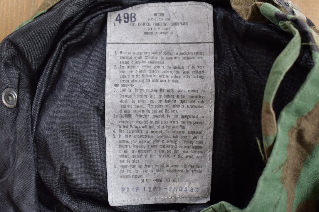 Vintage 1980s Army Woodland Camouflage Cargo Pants