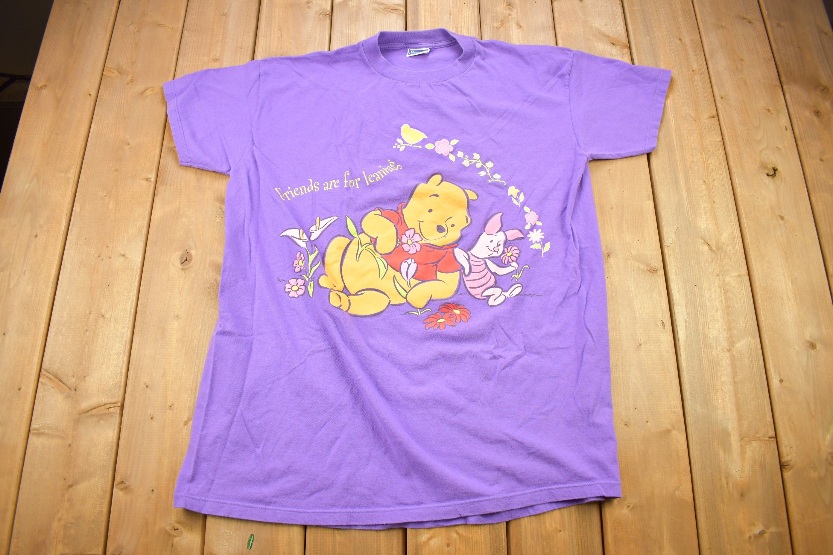 Vintage 1990s Winnie The Pooh "Friends are For Leaning" T-Shirt