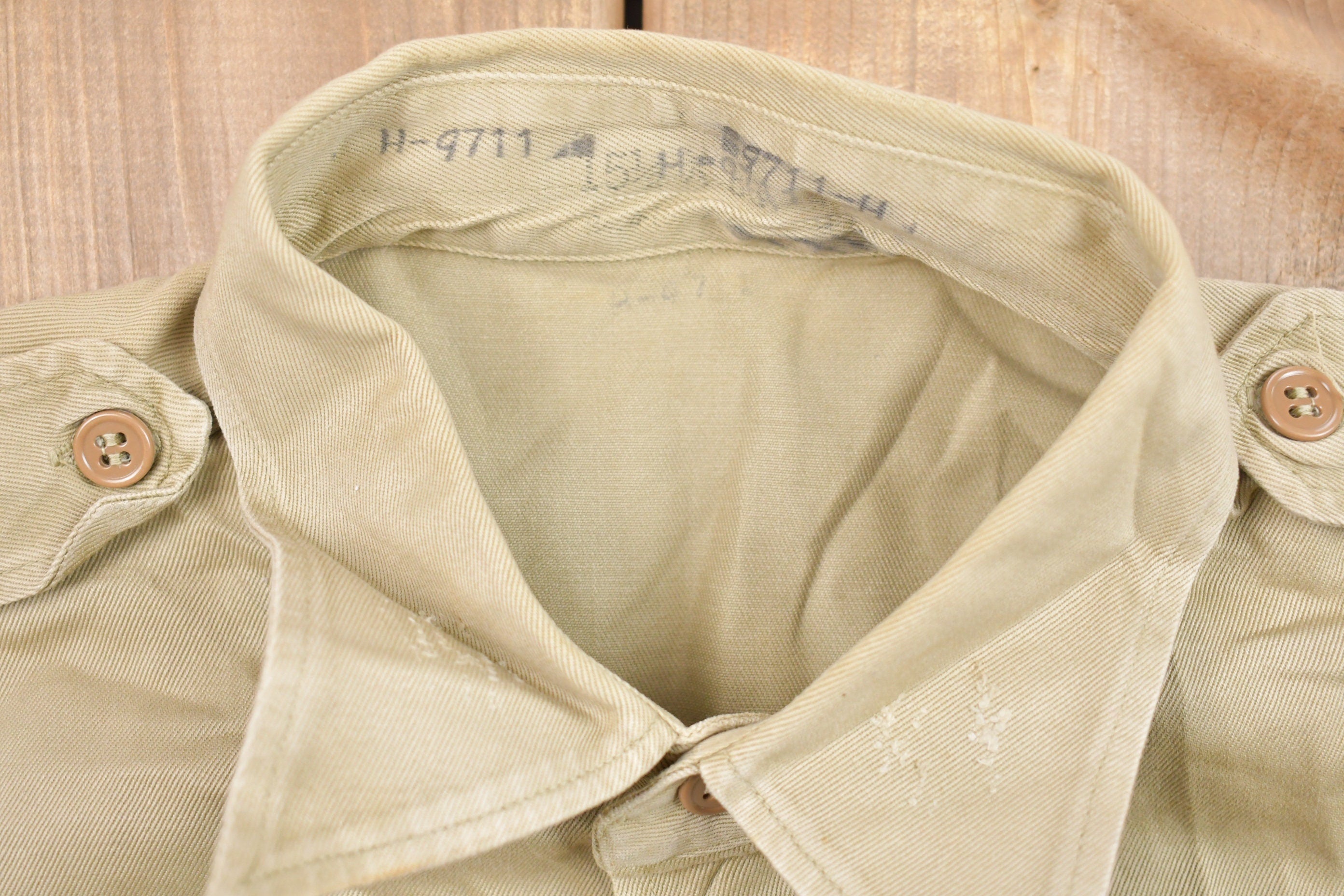 Vintage 1990s Army Button Up Shirt