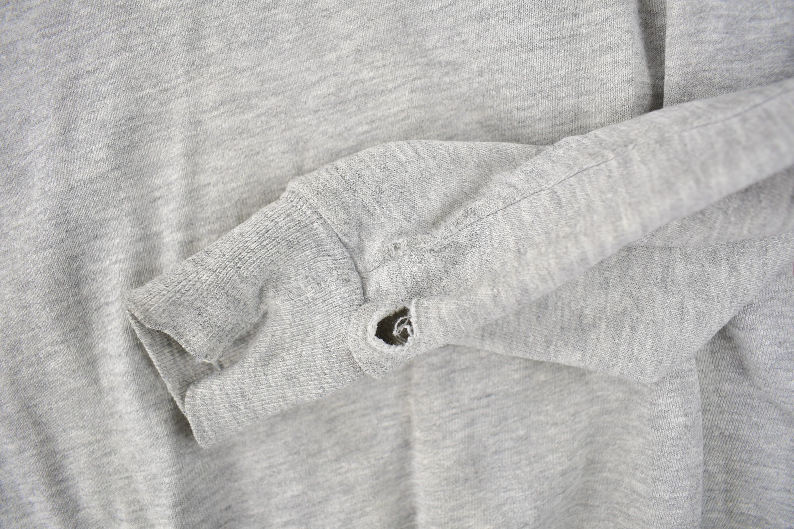 Vintage 1990s Champion Small Logo Embroidered Crewneck Sweatshirt Size M