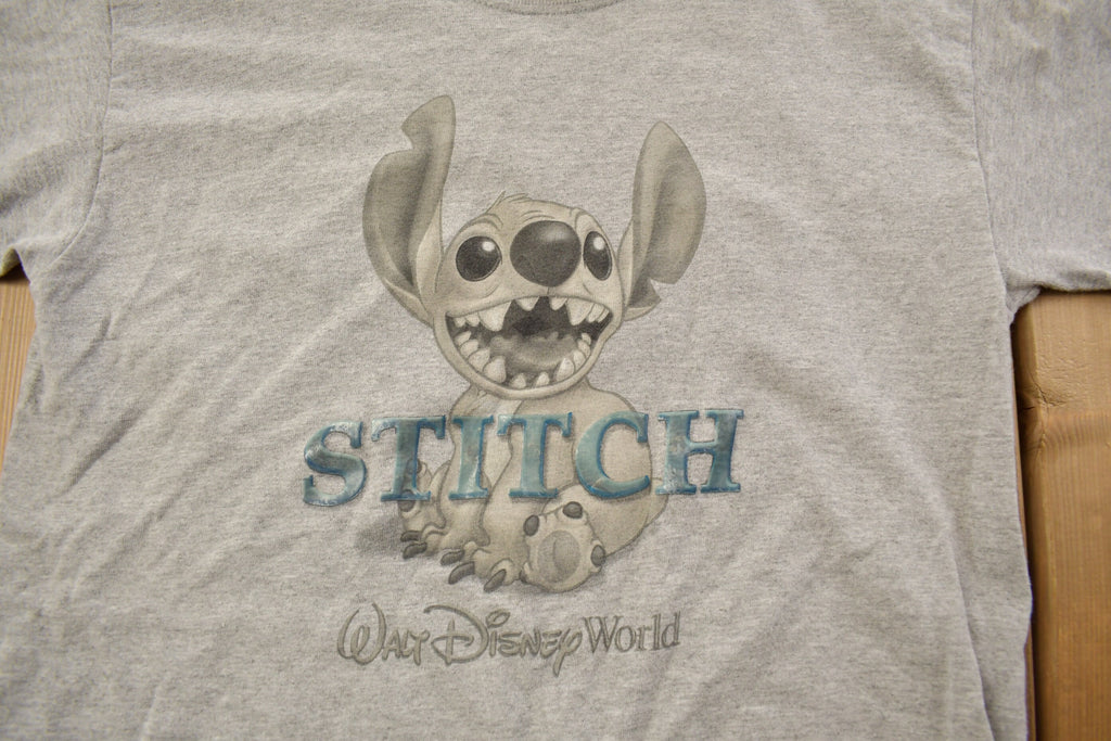 Vintage 2002 Kids Walt Disney World Stitch Graphic T Shirt
