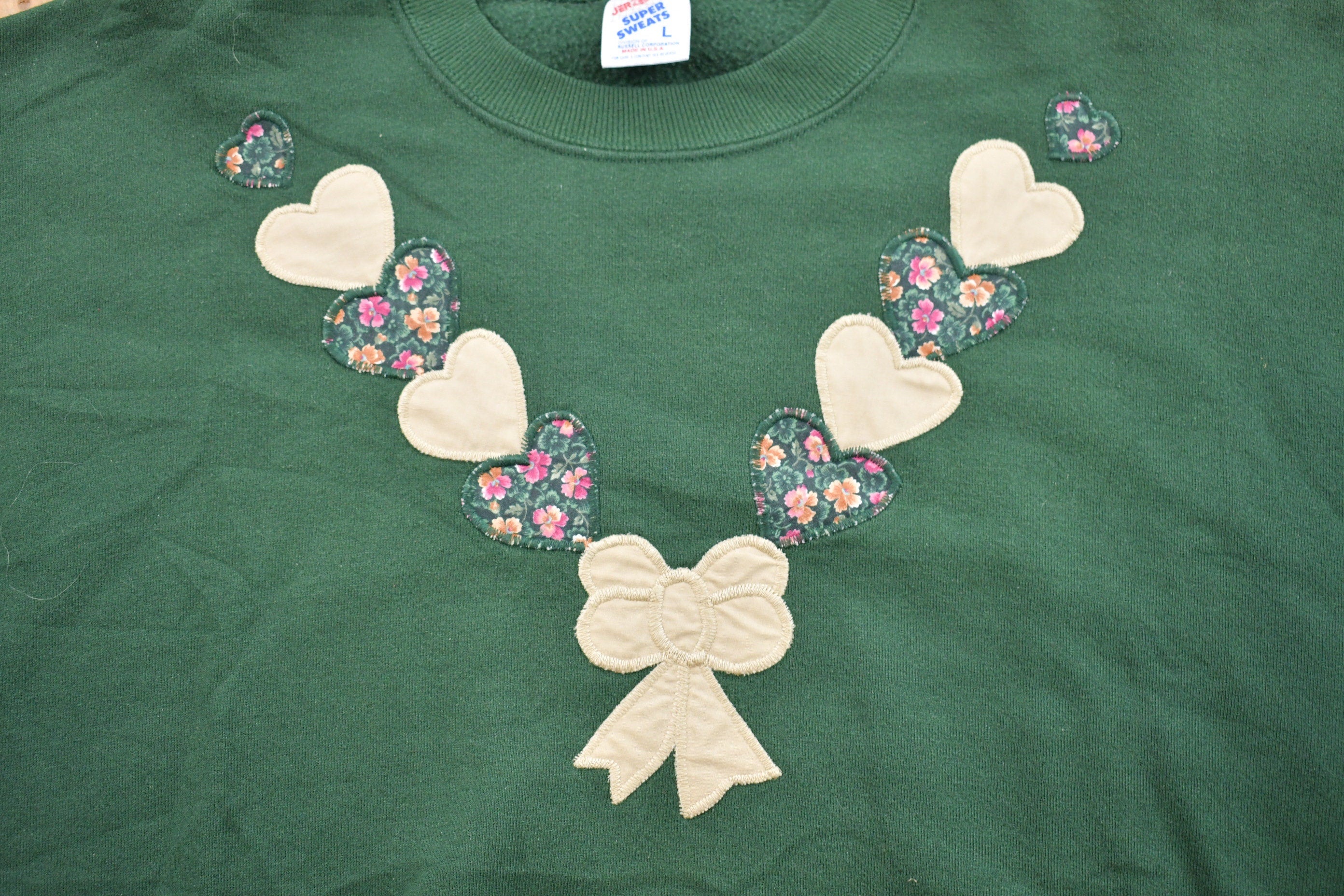 Vintage 1990s Jerzees Embroidered Hearts Crewneck Sweatshirt