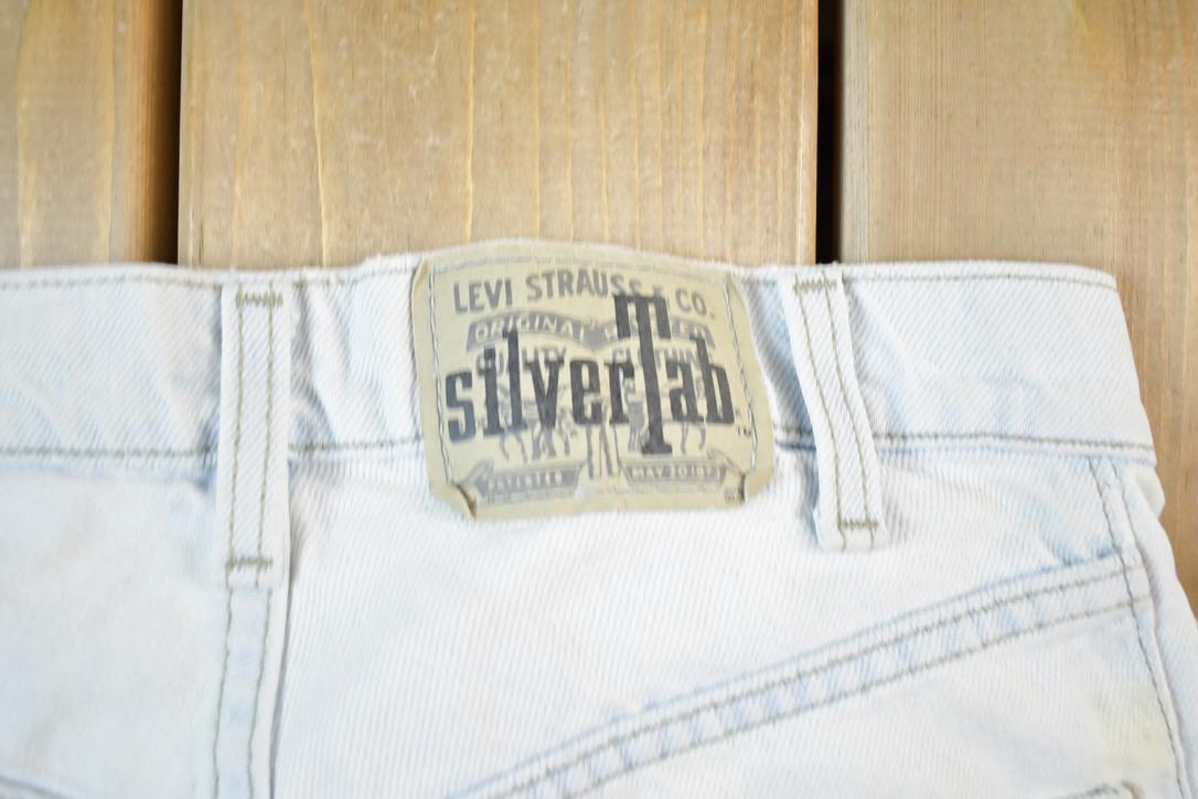 Vintage 1990s Levi Strauss SilverTab Denim Jean Shorts Size 28 x 5