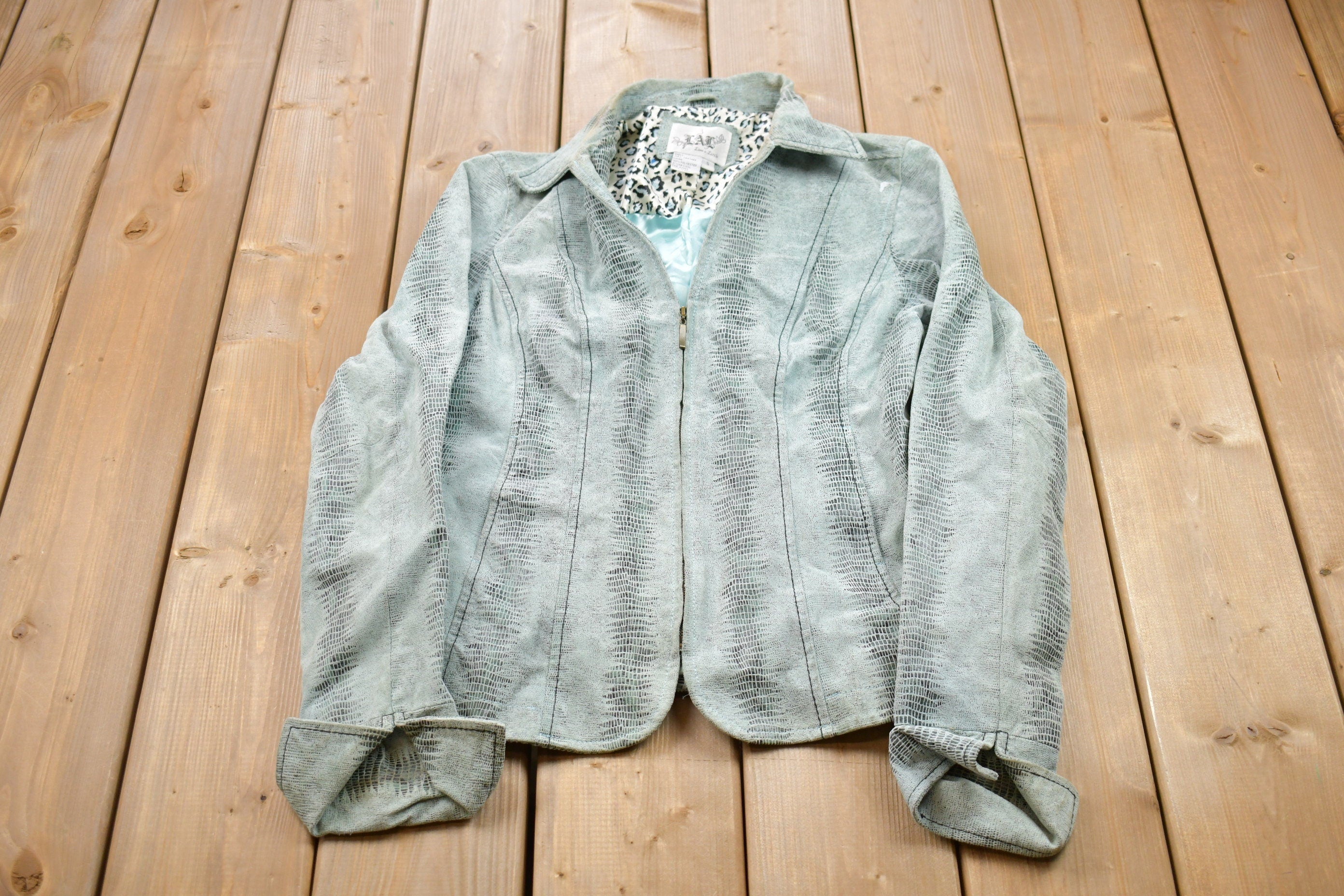Vintage 1990s Crocodile Pleather Patterned Collared Jacket / Fall Outerwear / Winter Outerwear / Streetwear Fashion / Croc Leather