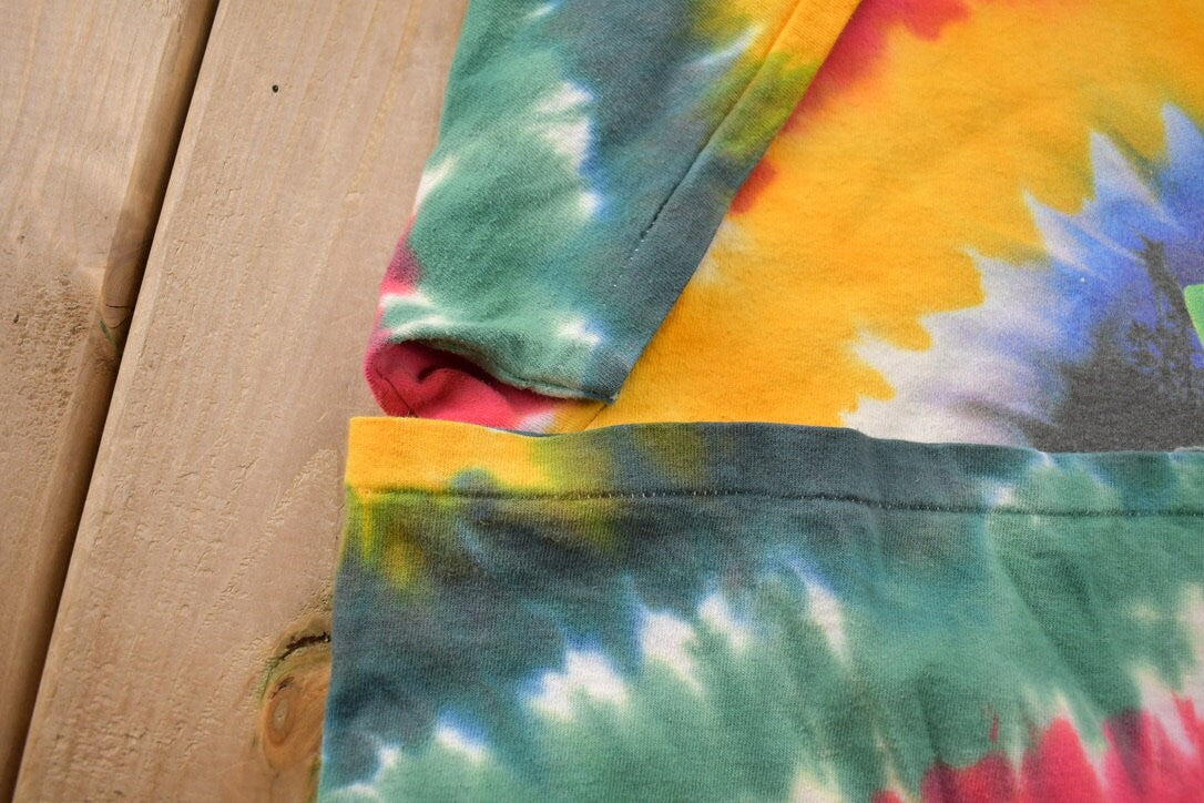 Vintage 1990s Gecko Peace Smoking T-Shirt