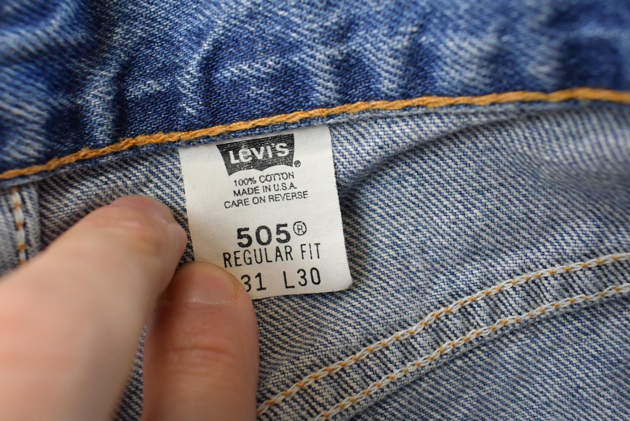 Vintage 1990s Levi's 505 Regular Straight Fit Denim Blue Jeans Men's 29 x 27.5 / 90s Levi's / Streetwear / Made in USA