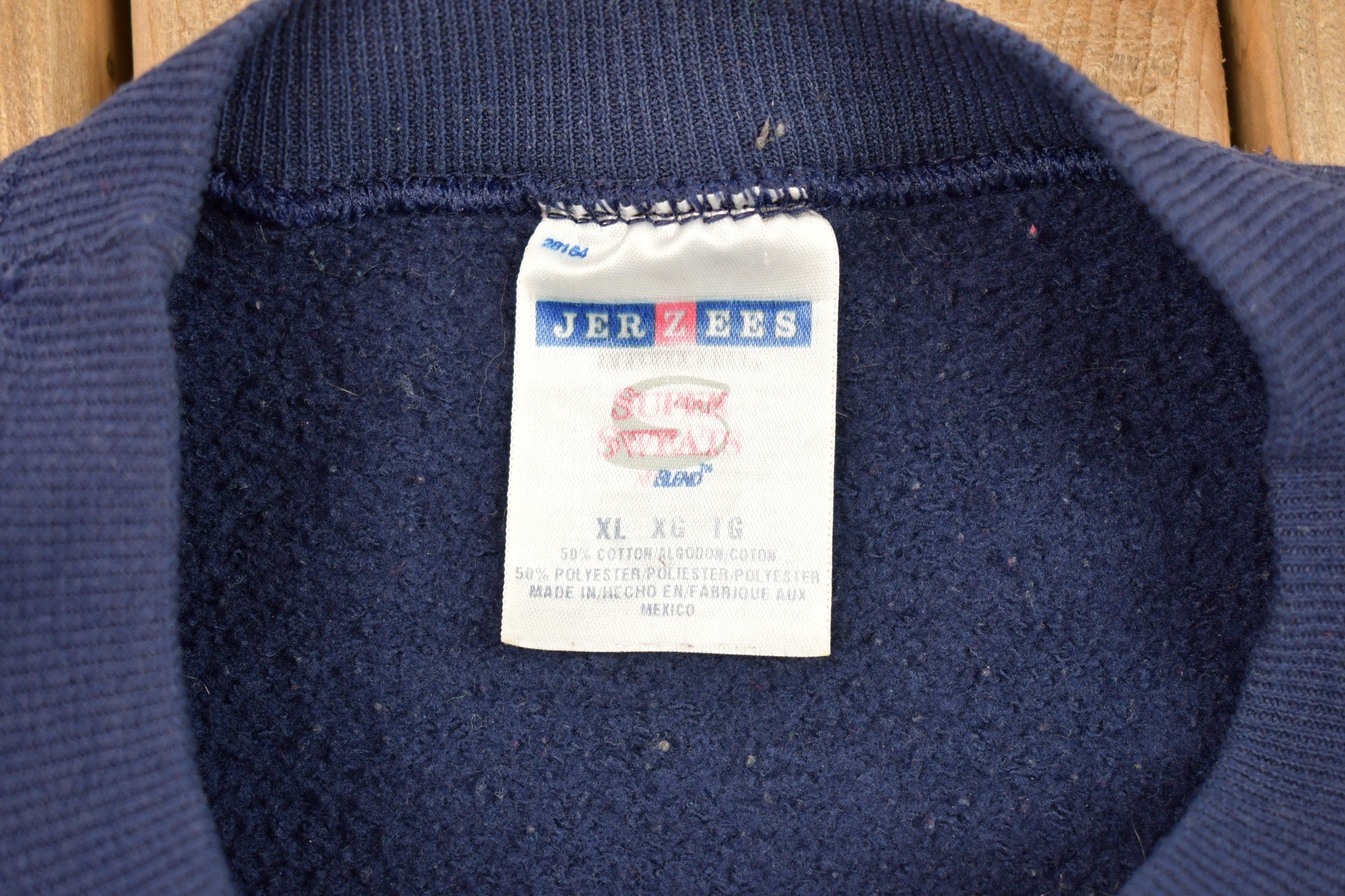 Vintage 1990s Upper Iowa University Collegiate Crewneck