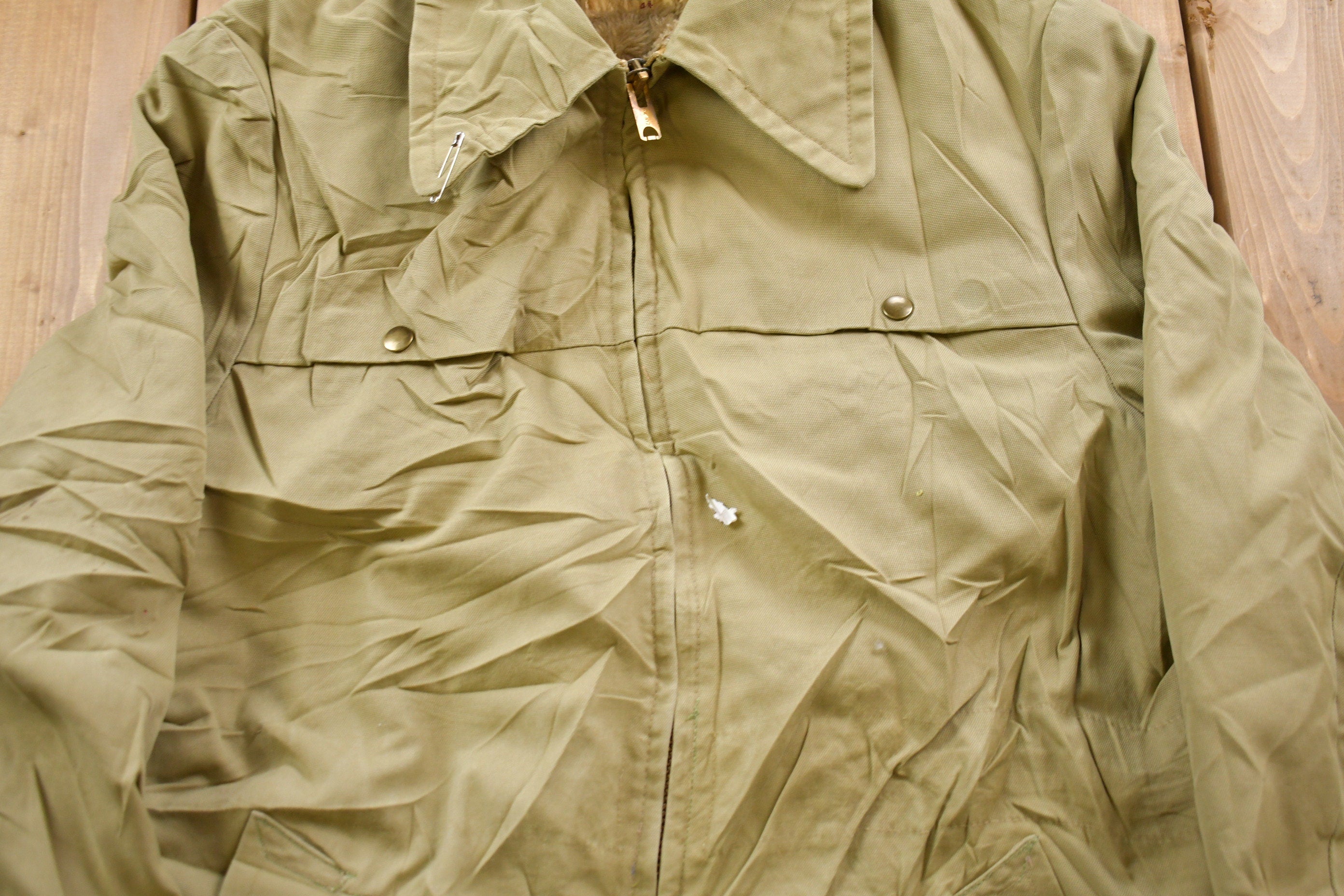 Vintage 1980s Water & Wind Repellant Windbreaker Jacket