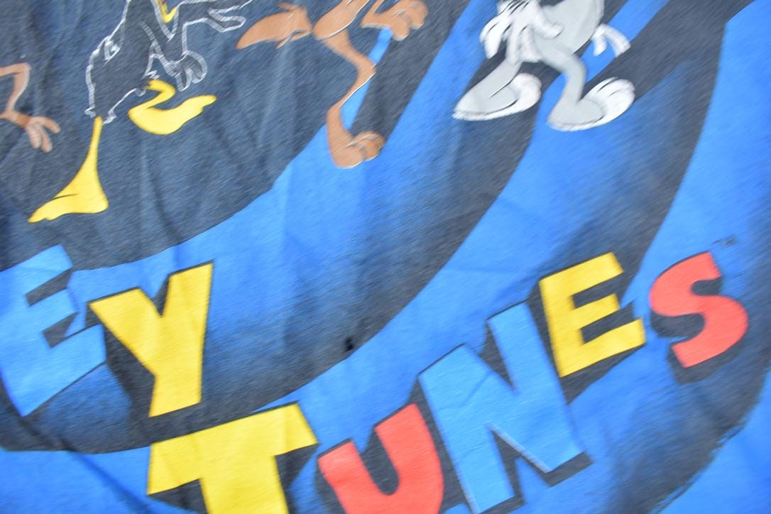 Vintage 1992 Looney Tunes All Over Print Spiral T-Shirt