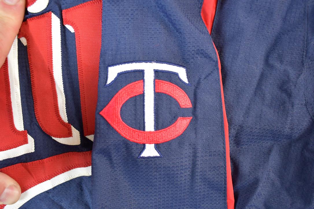 Vintage 1990s Minnesota Twins Majestic Quarter Zip MLB Baseball Windbreaker Jacket