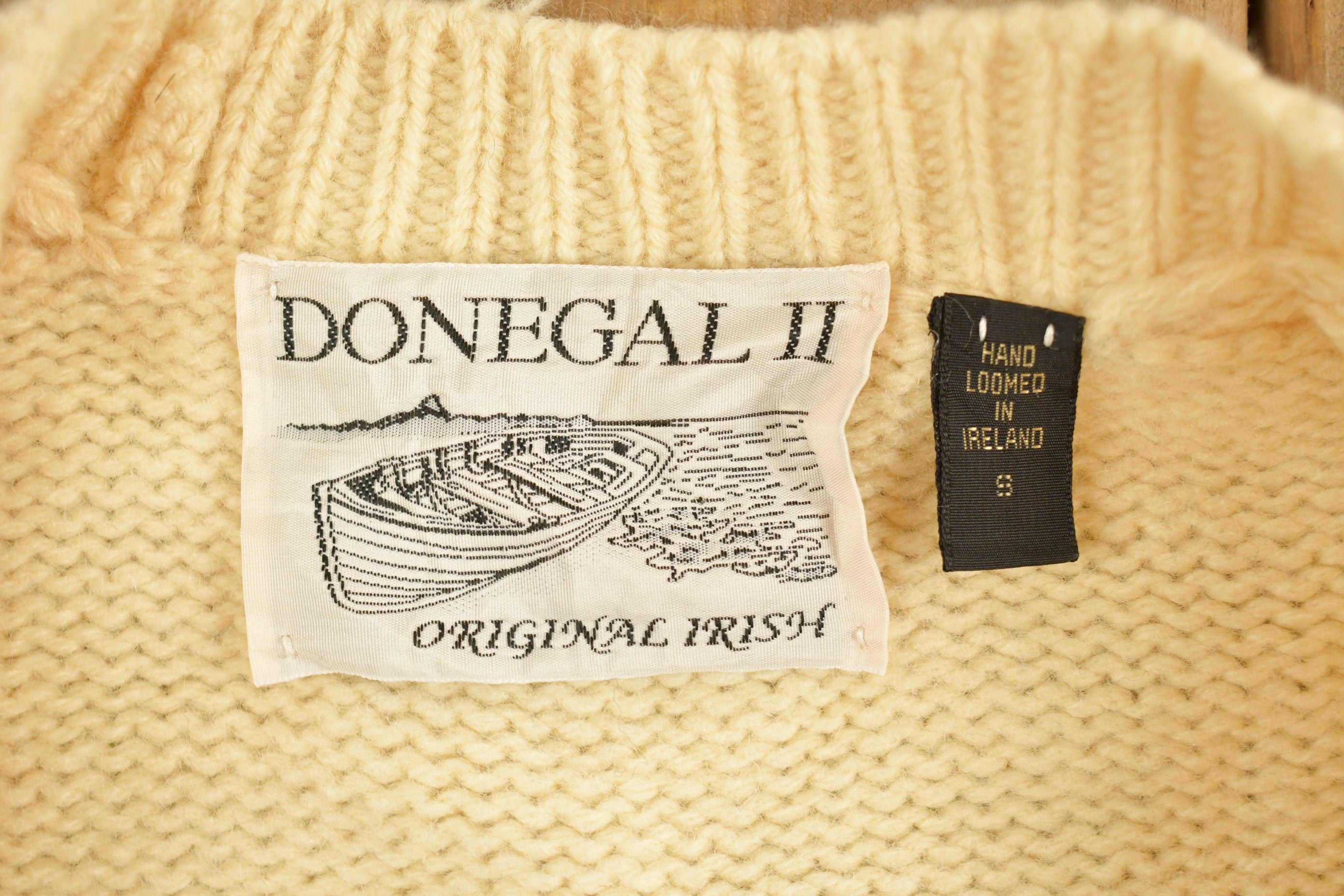 Vintage 1990s Beige Diamond Pattern Knitted Cardigan Sweater