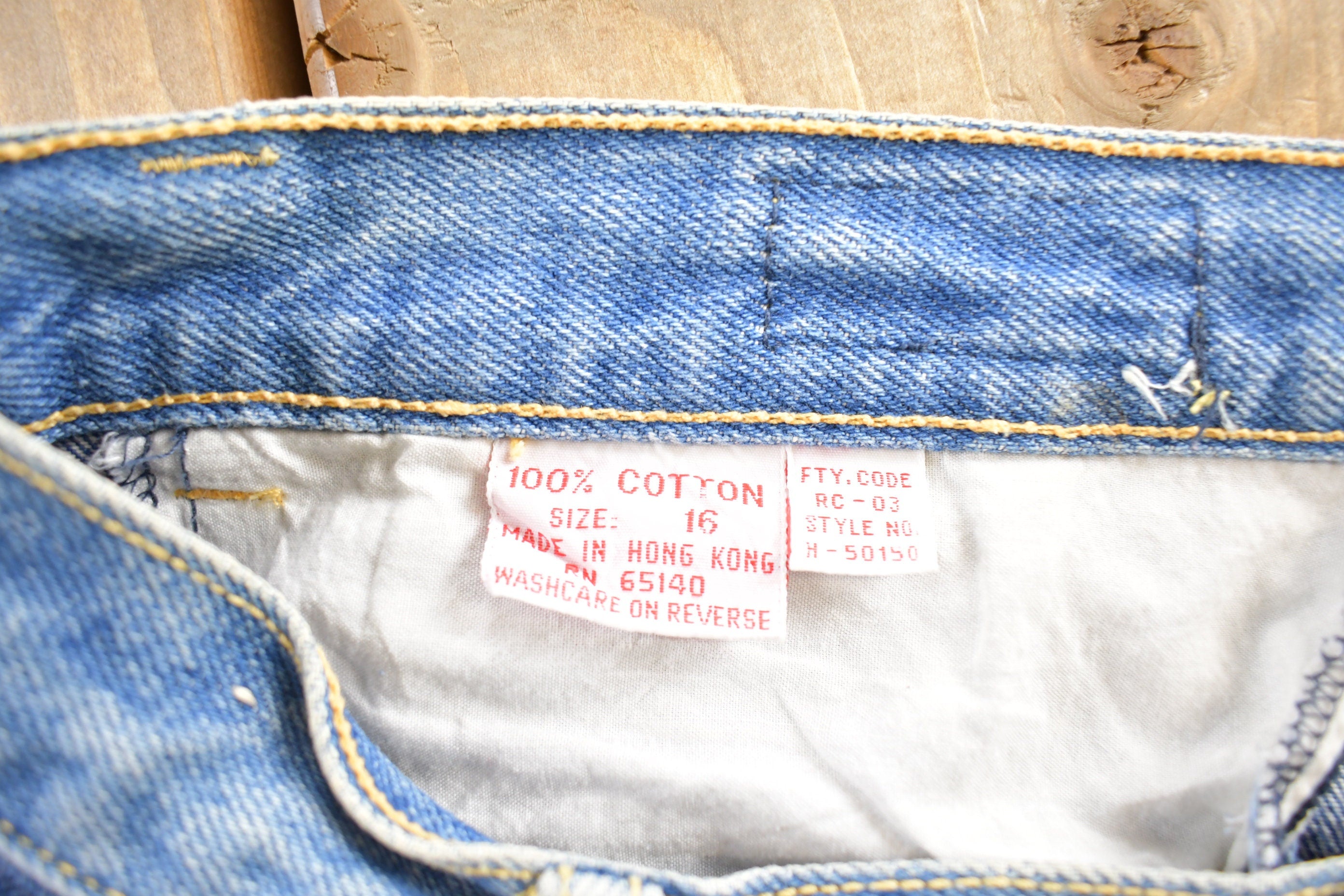 Vintage 1990s Chennai High Waisted Mom Jeans Size 30x27