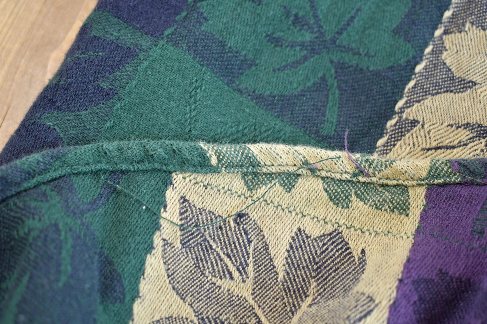 Vintage 1990s Krazy Kat Woman Leaf Patterned Fall Long Sleeve Button Up Shirt