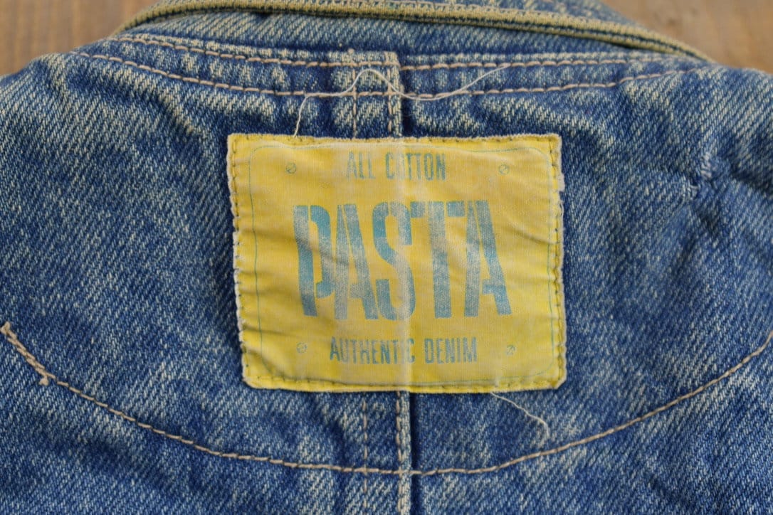 Vintage 1980s Pasta Denim Jean Jacket / Pins / Vintage Denim / Streetwear / Vintage Fall Outerwear / Fall Jacket / 80s denim