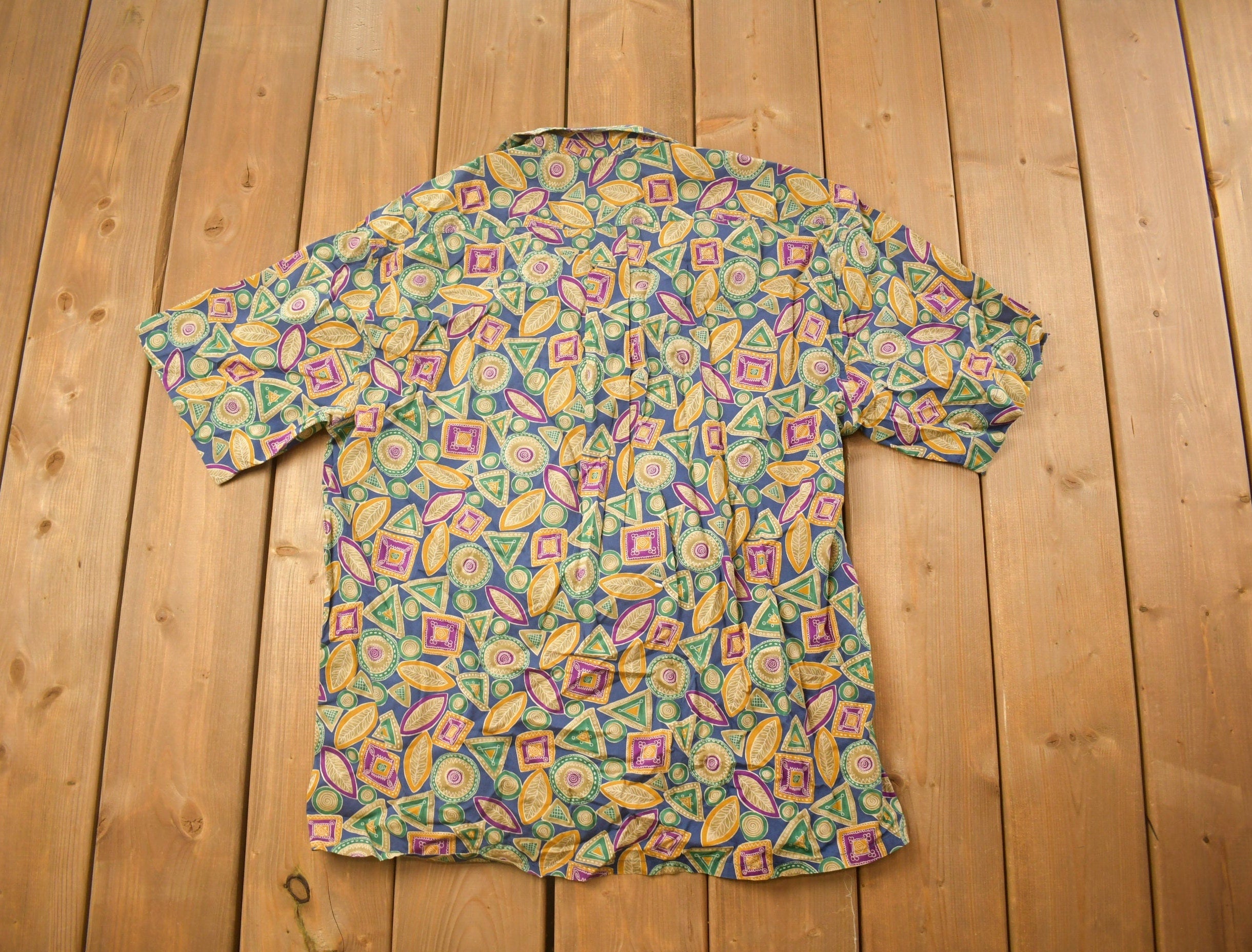 Vintage 1990s Claiborne Abstract Leaves Button Up Shirt