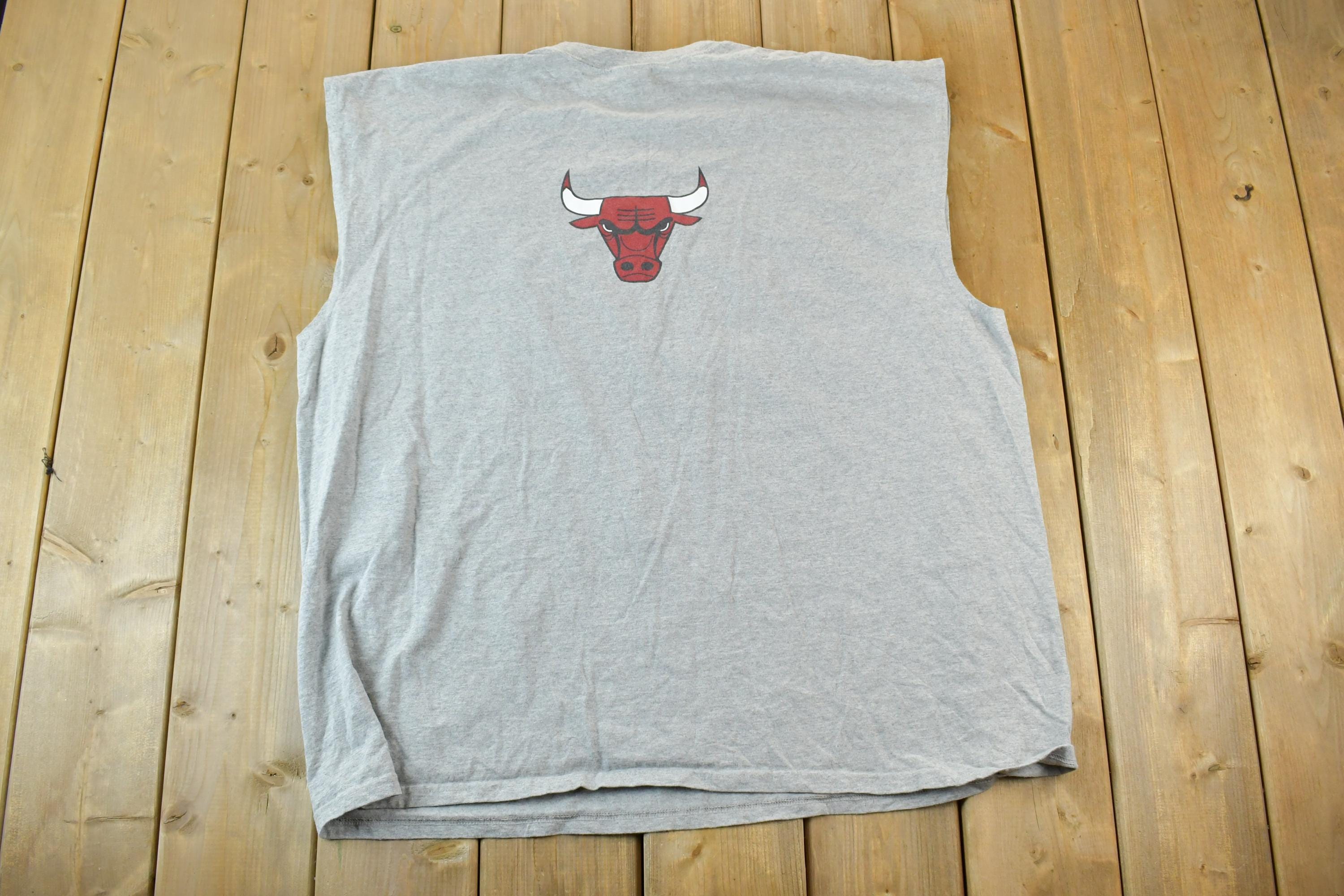 Vintage 1990s Nike Chicago Bulls NBA Graphic T-Shirt