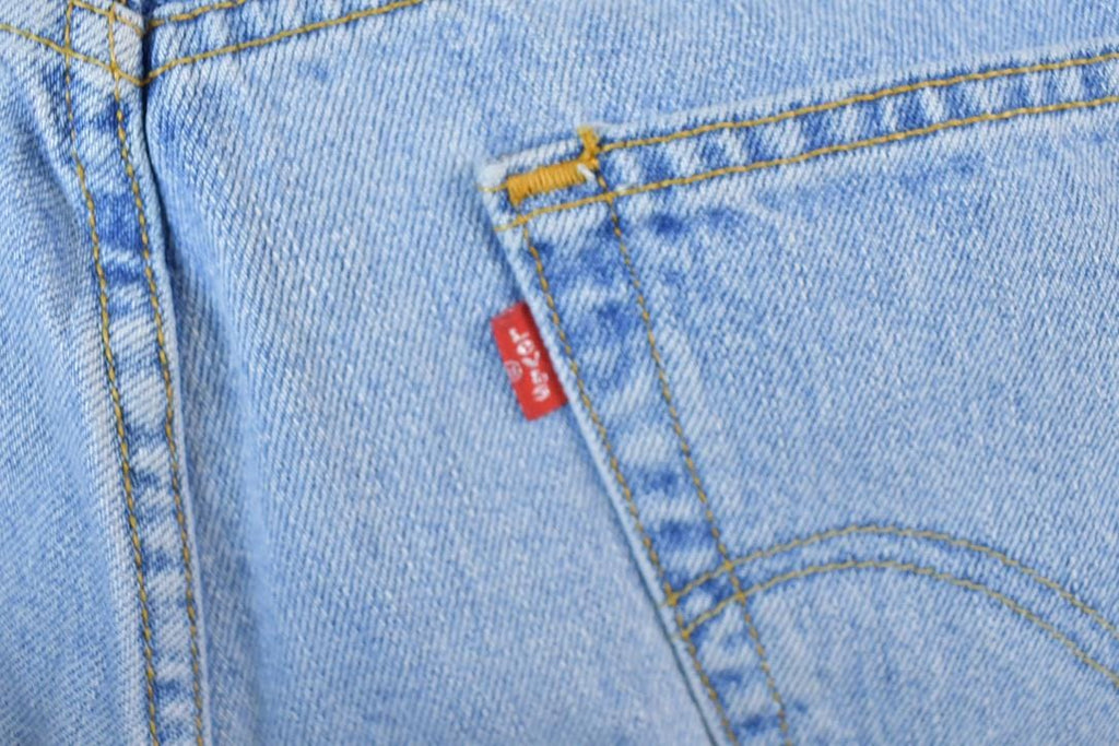 Vintage 1990s Levi Strauss Red Tab 550 Denim Jeans Size 32 x 30