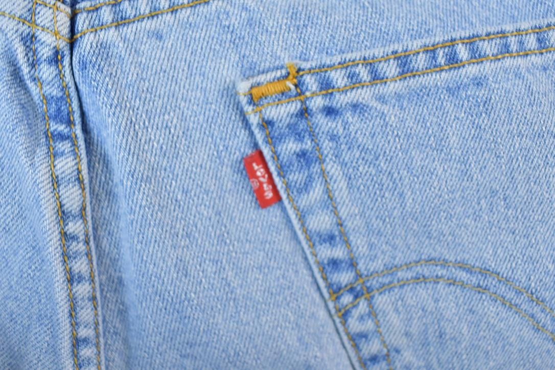 Vintage 1990s Levi Strauss Red Tab 550 Denim Jeans Size 32 x 30