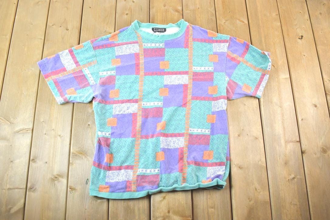 Vintage 1990s Only Stuff Abstract Print Souvenir Single Stitch Graphic Print T-Shirt Made In USA