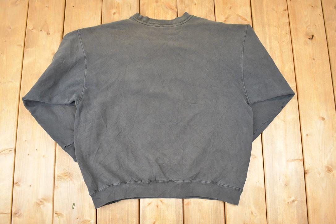 Vintage 1990s Nike Embroidered Mini Swoosh Sweatshirt Men's L