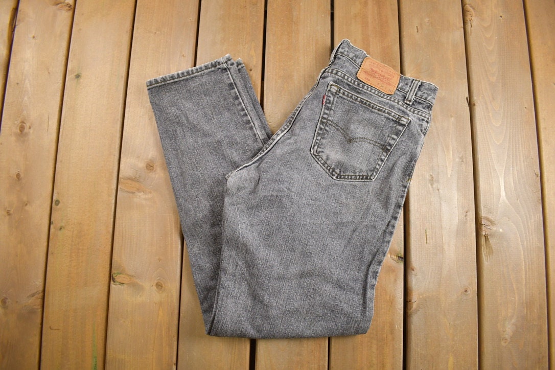 Vintage 1990s Levi's 550 Red Tab Relaxed Fit Jeans Size 33 x 32.5