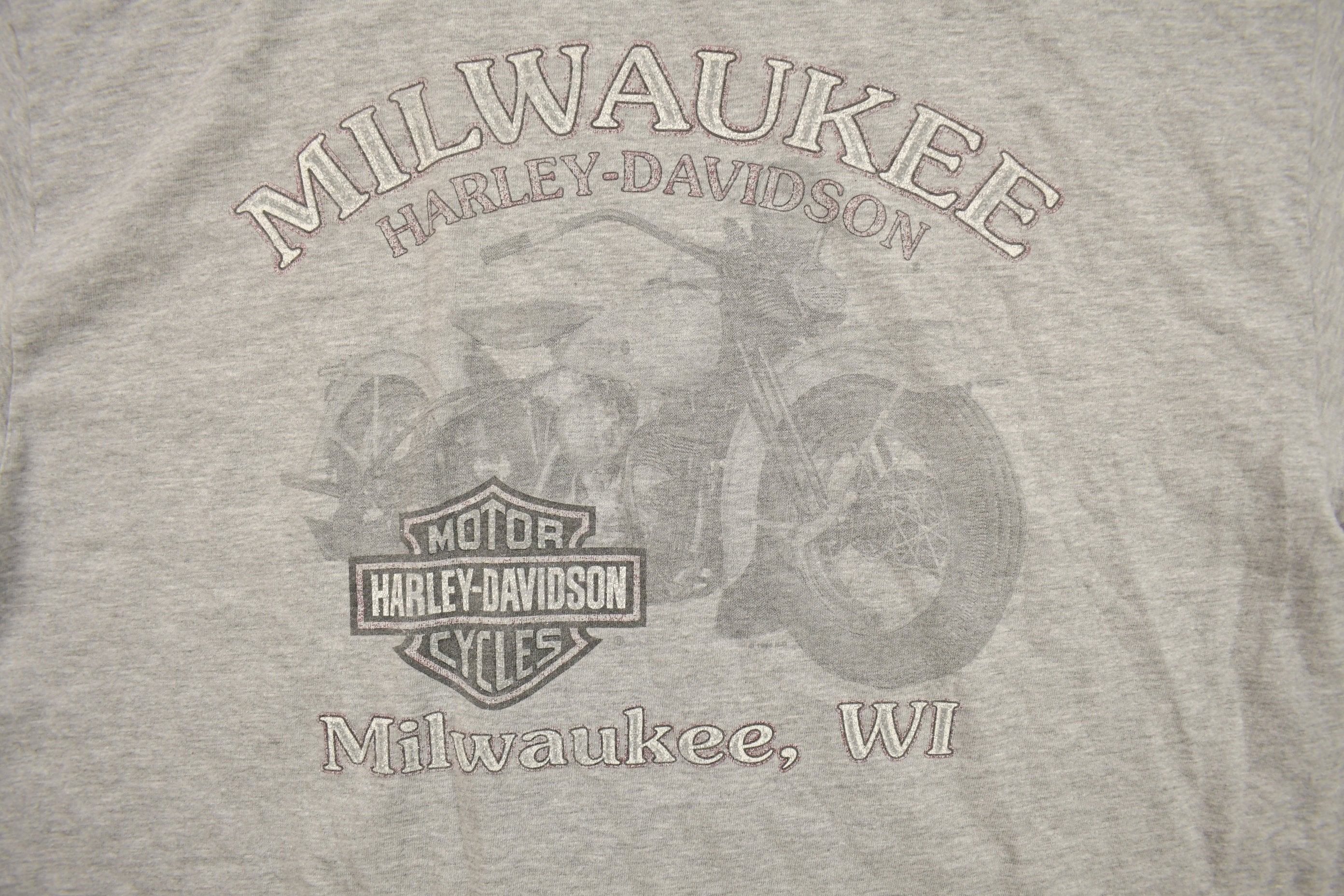 Vintage 1998 Milwaukee Harley Davidson T-Shirt