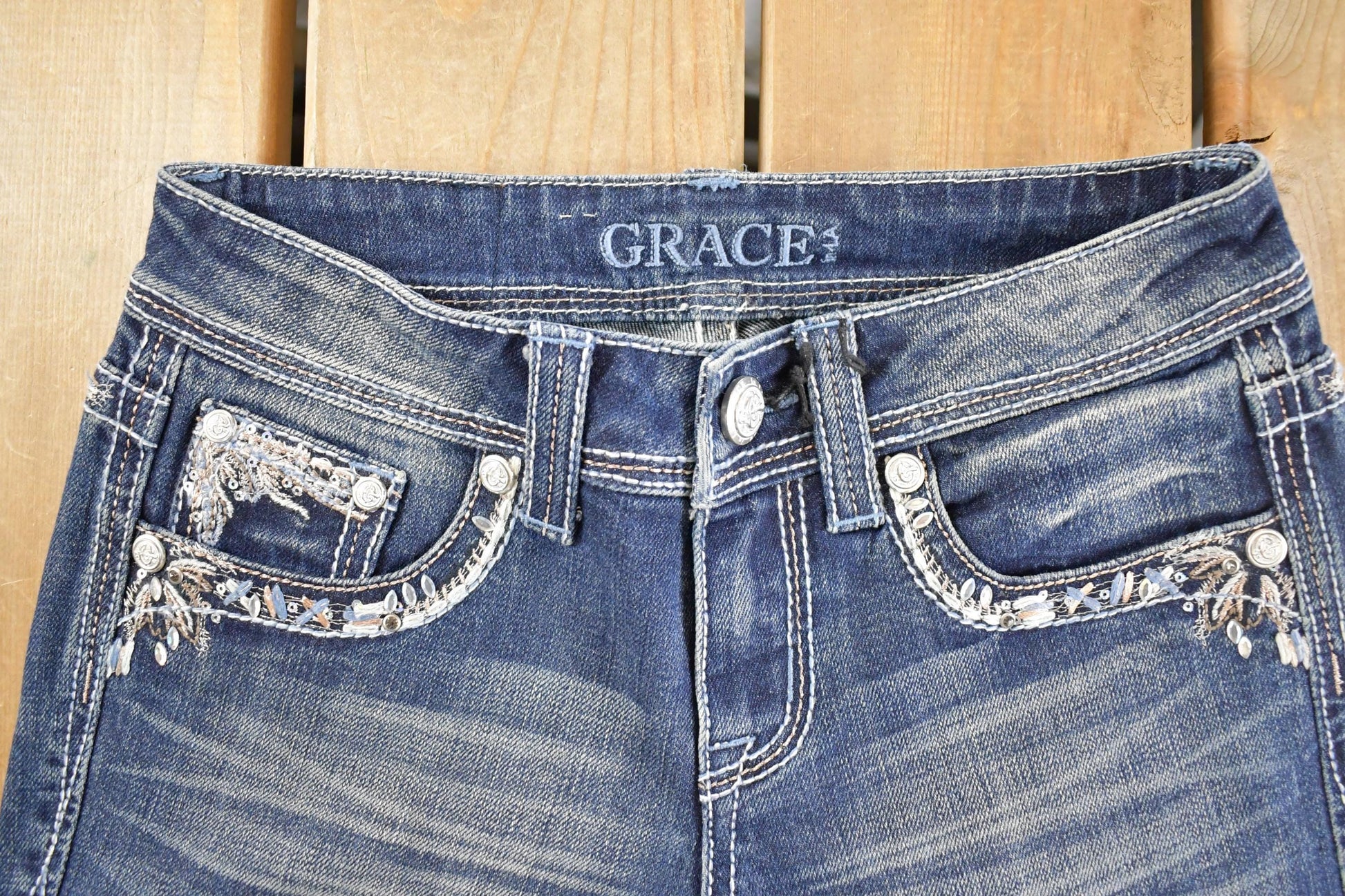 Vintage Deadstock Y2K Grace In LA Bedazzled Bootcut Low Rise Jeans Women's Size 26 x 32