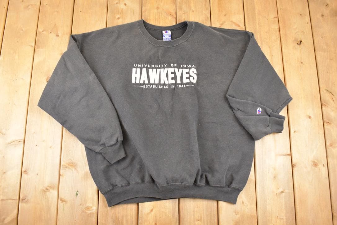 Vintage 1990s Champion Iowa Hawkeyes University Crewneck Sweater Mens XL