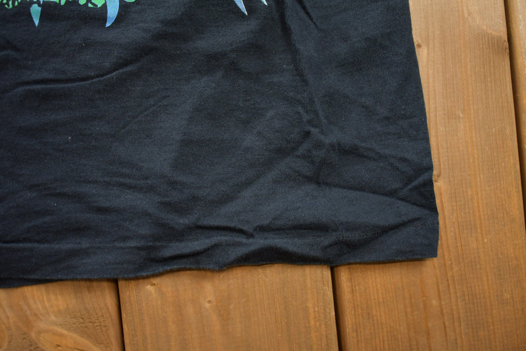 Vintage 1990s Fishes Ocean Theme Wrap Around Graphic T-Shirt
